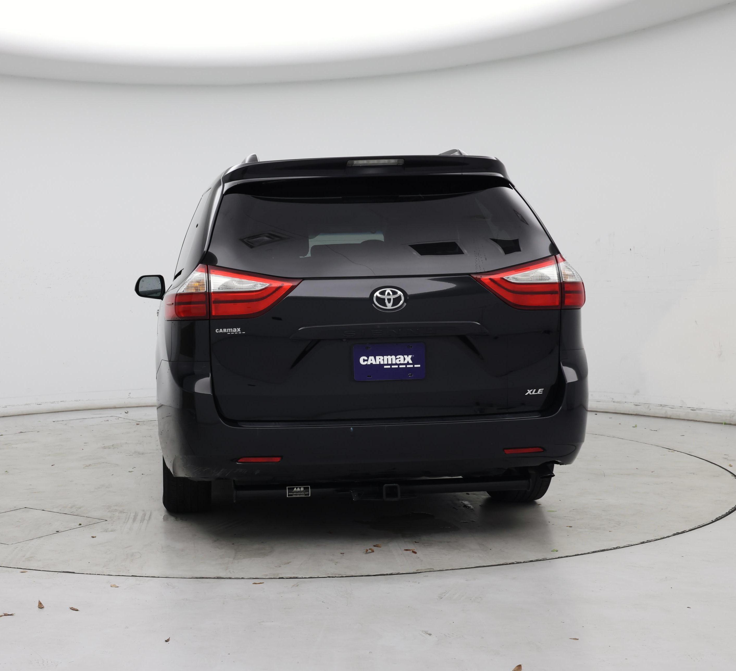 Thumbnail: 2015 Toyota Sienna - 6
