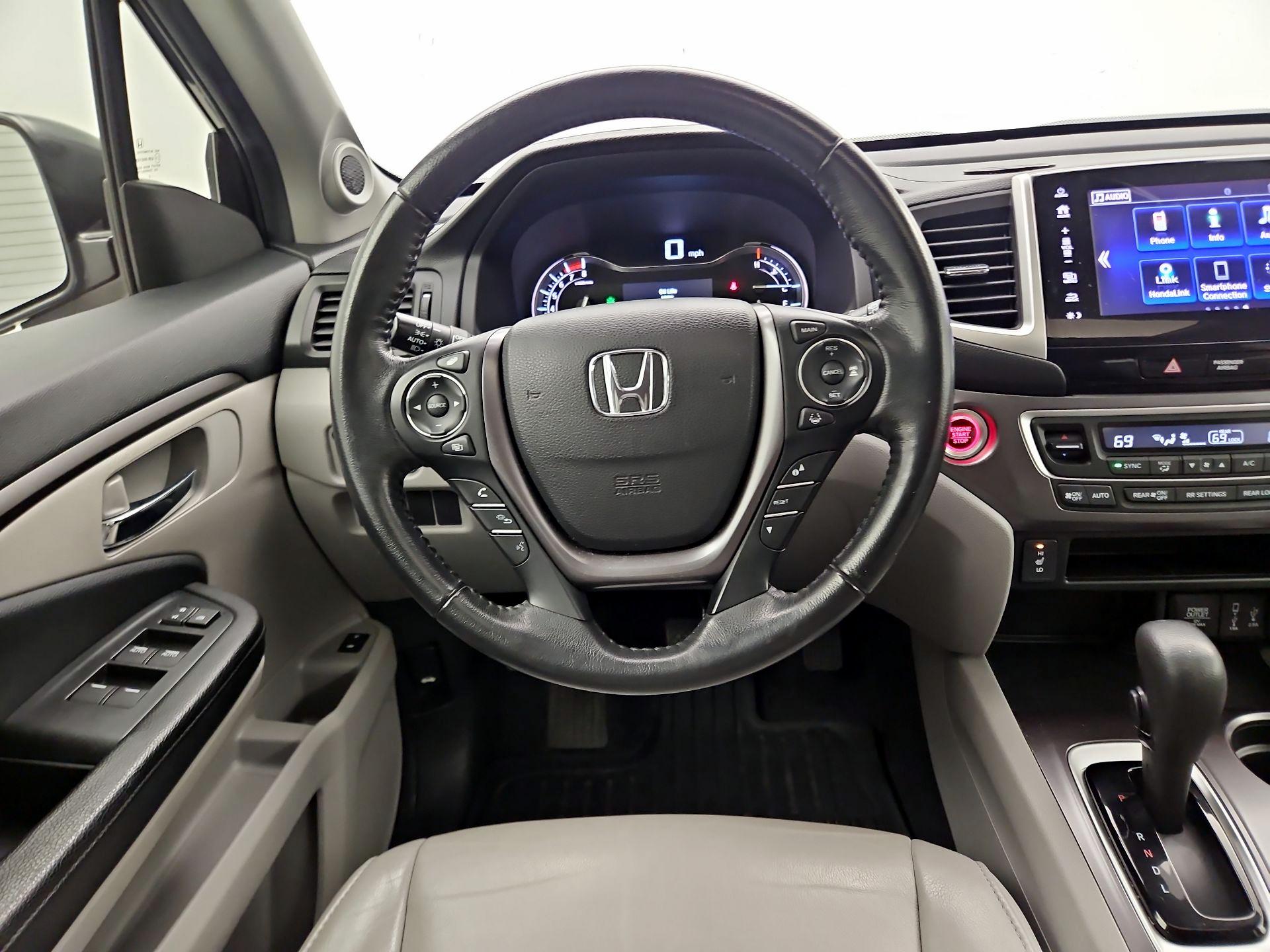 Thumbnail: 2018 Honda Pilot - 10