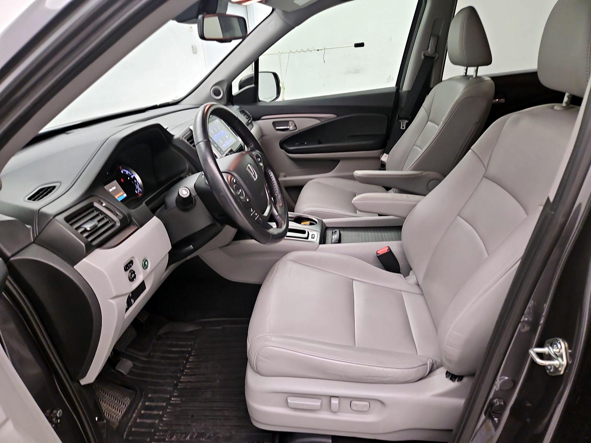 Thumbnail: 2018 Honda Pilot - 11