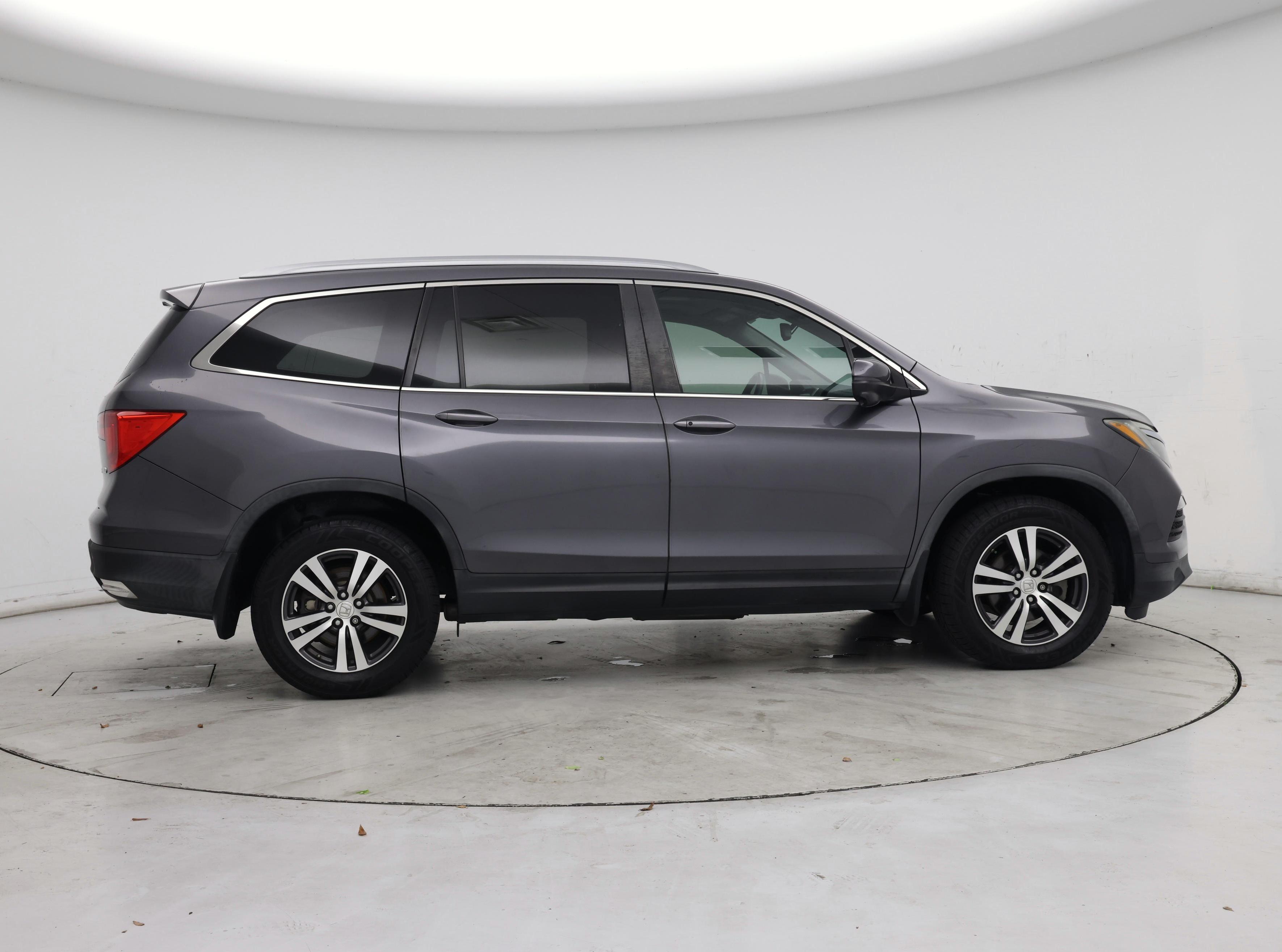 Thumbnail: 2018 Honda Pilot - 7