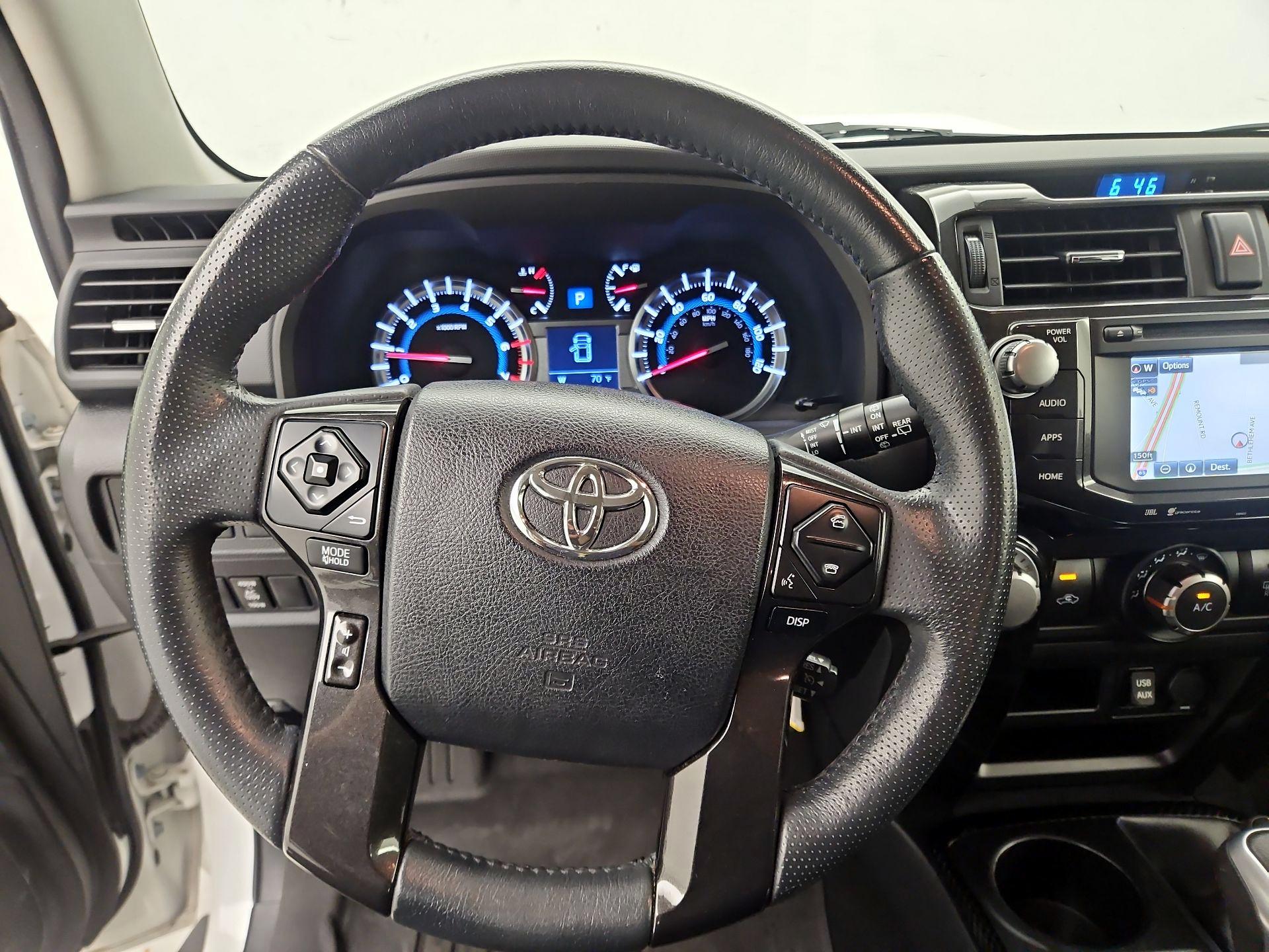 Thumbnail: 2019 Toyota 4Runner - 10
