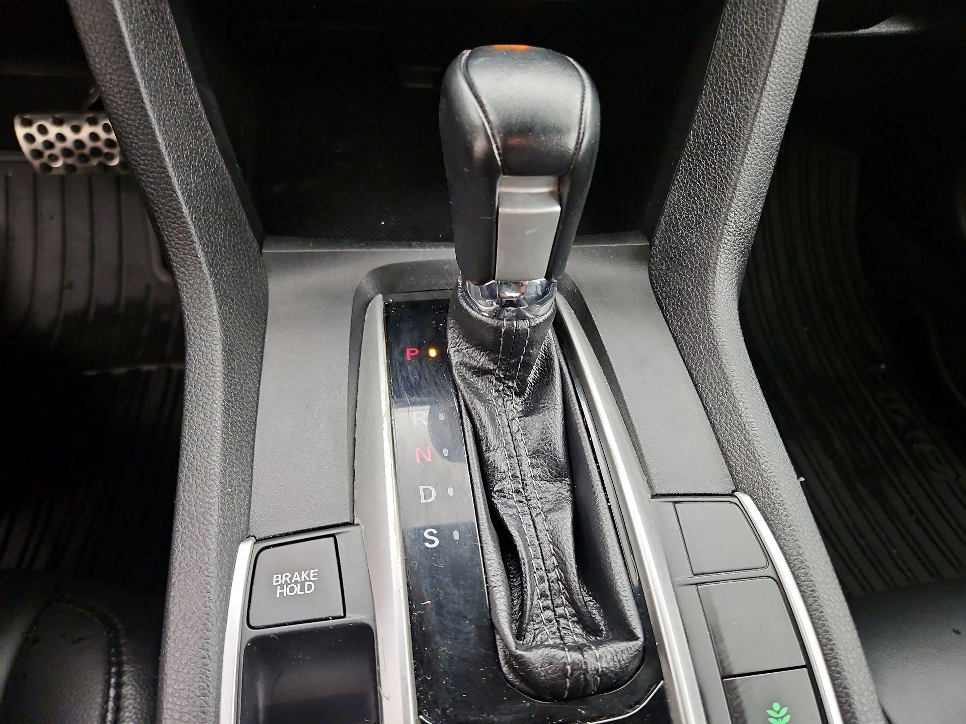 Thumbnail: 2019 Honda Civic - 17
