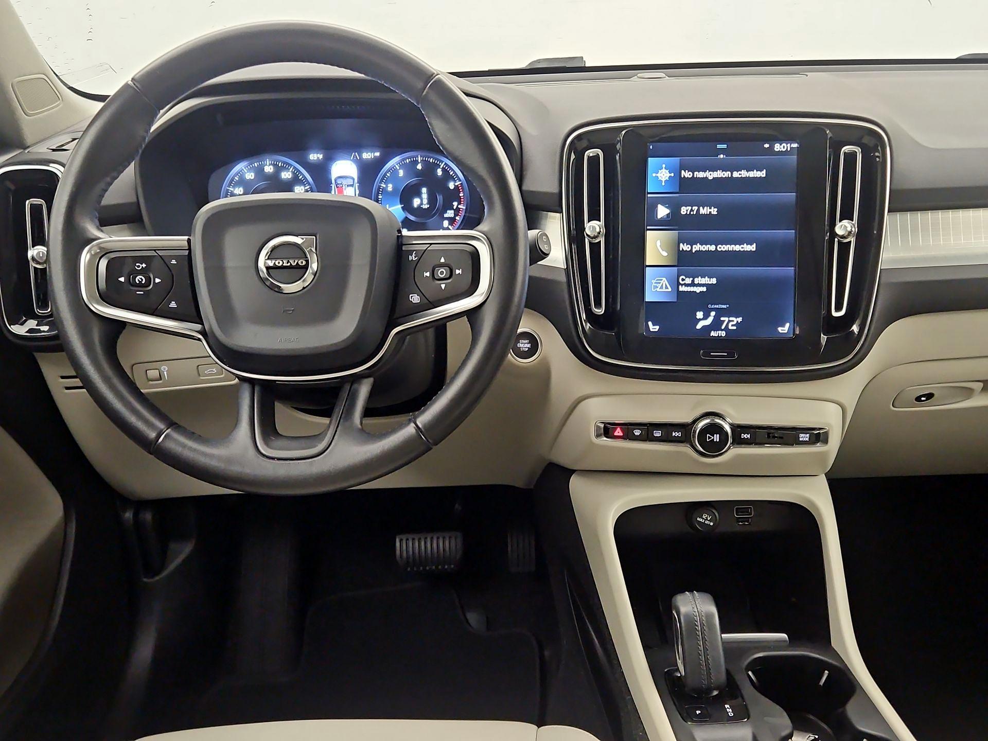 Thumbnail: 2020 Volvo XC40 - 10