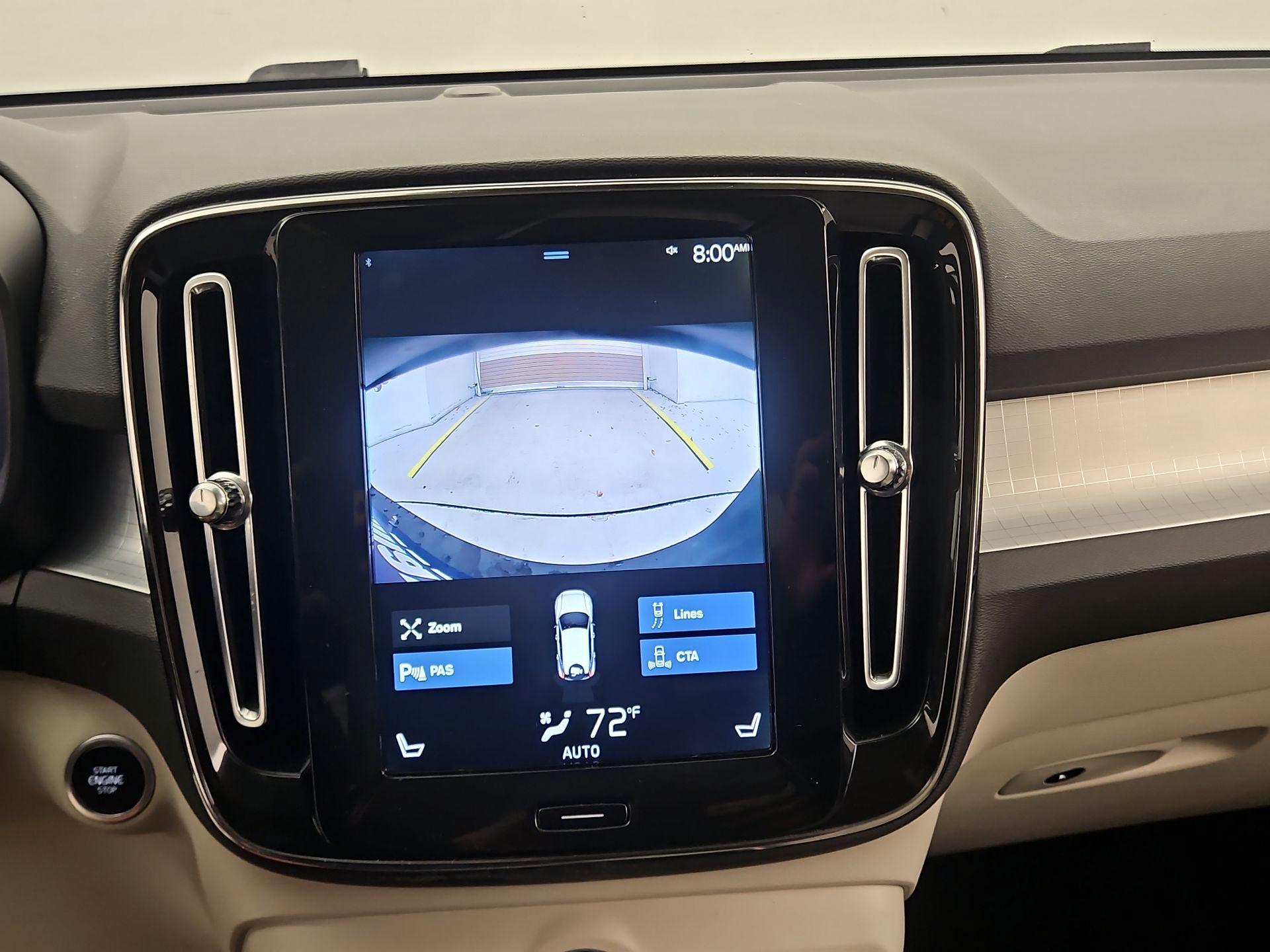 Thumbnail: 2020 Volvo XC40 - 14