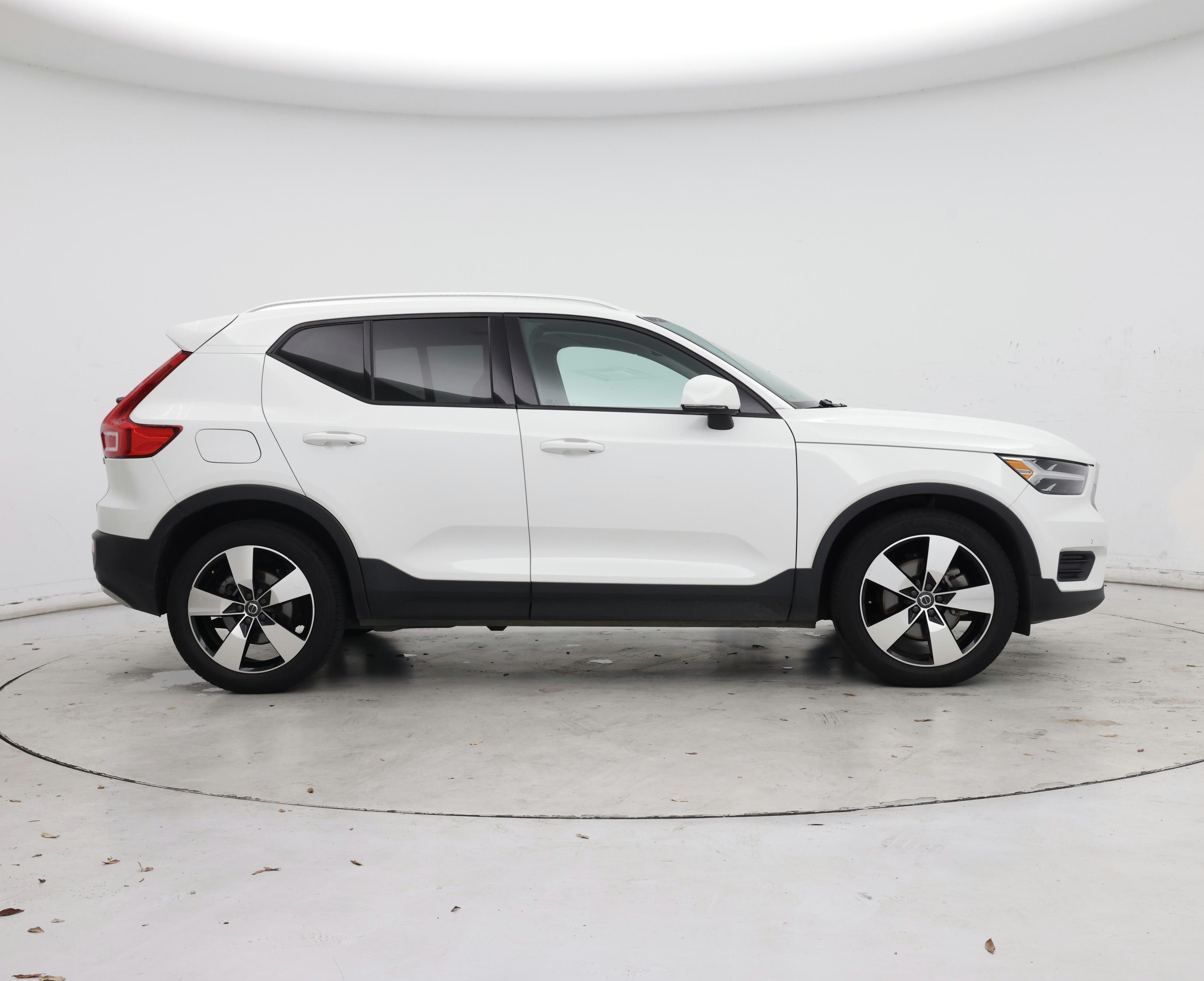 Thumbnail: 2020 Volvo XC40 - 7