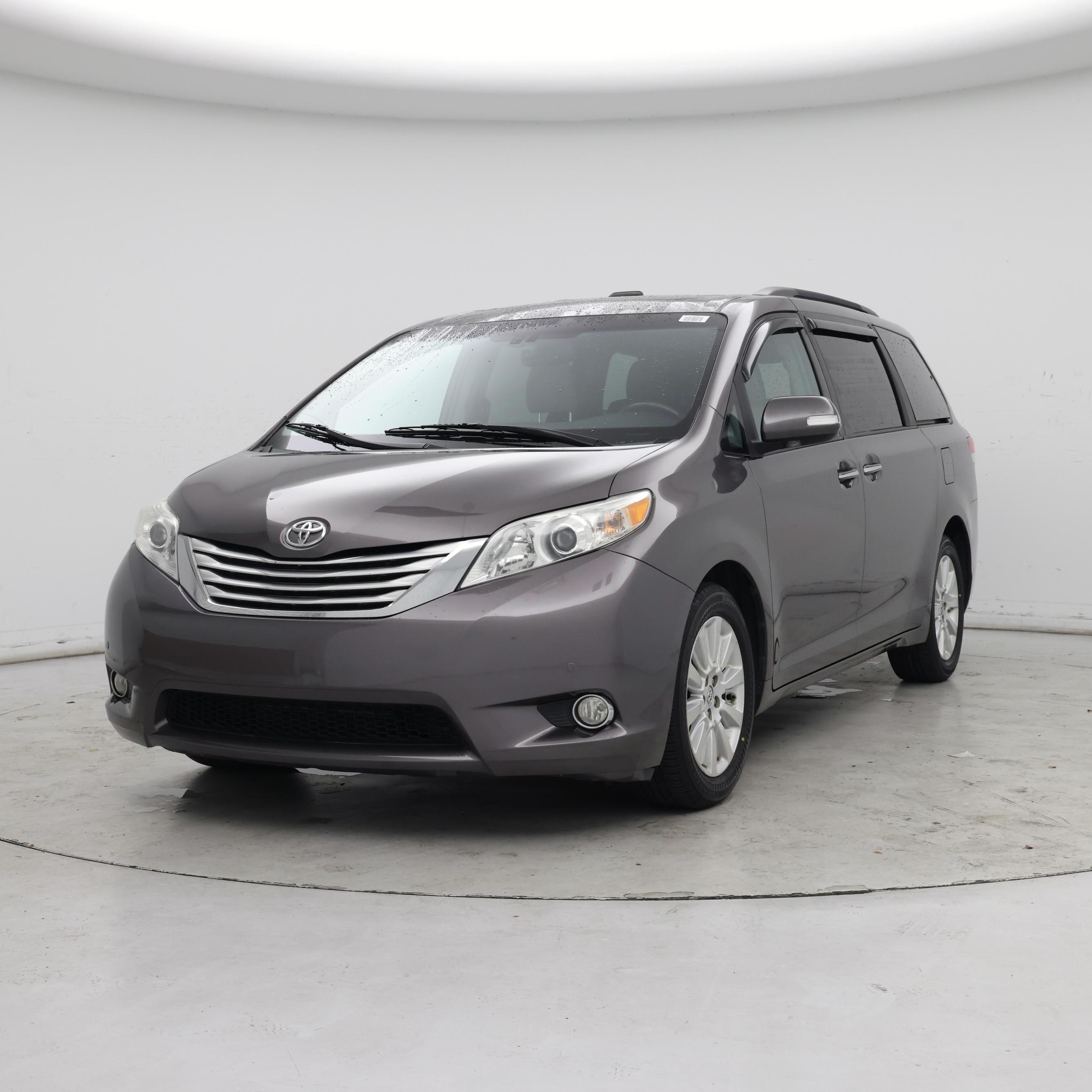 Thumbnail: 2014 Toyota Sienna - 4