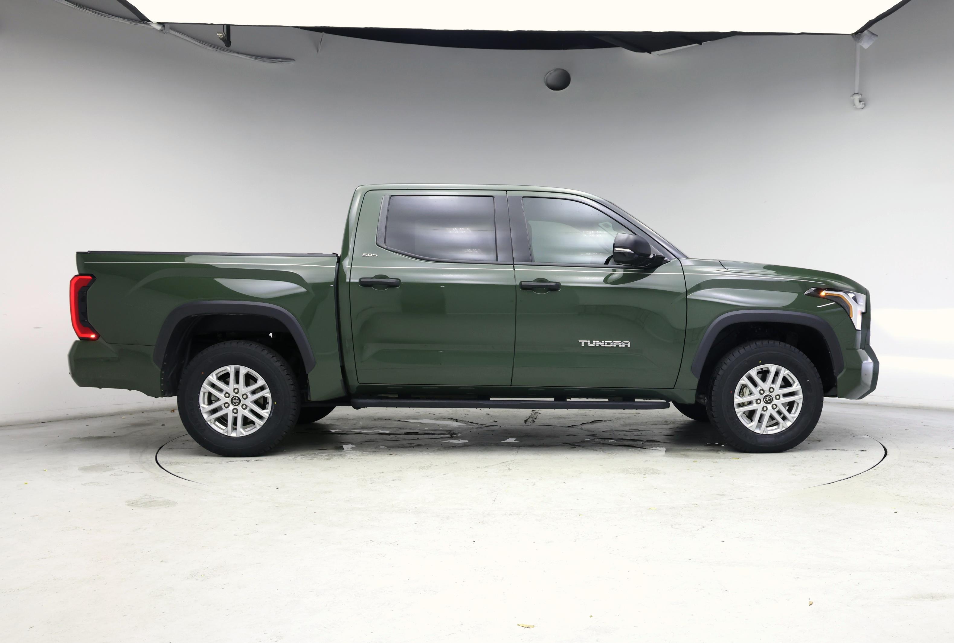 Thumbnail: 2022 Toyota Tundra - 7