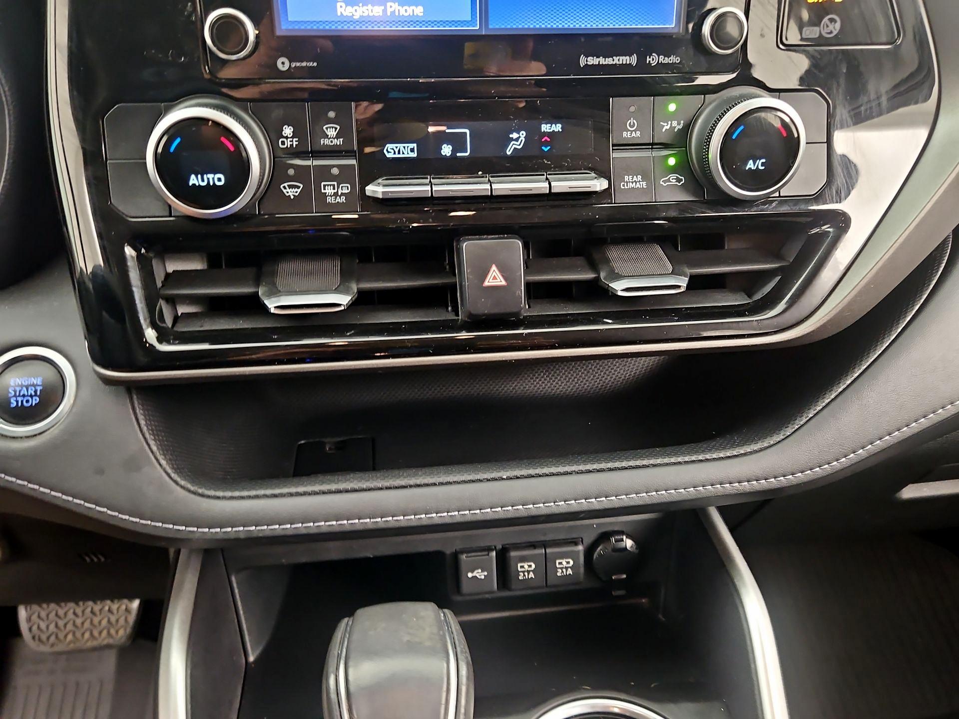 Thumbnail: 2020 Toyota Highlander - 16