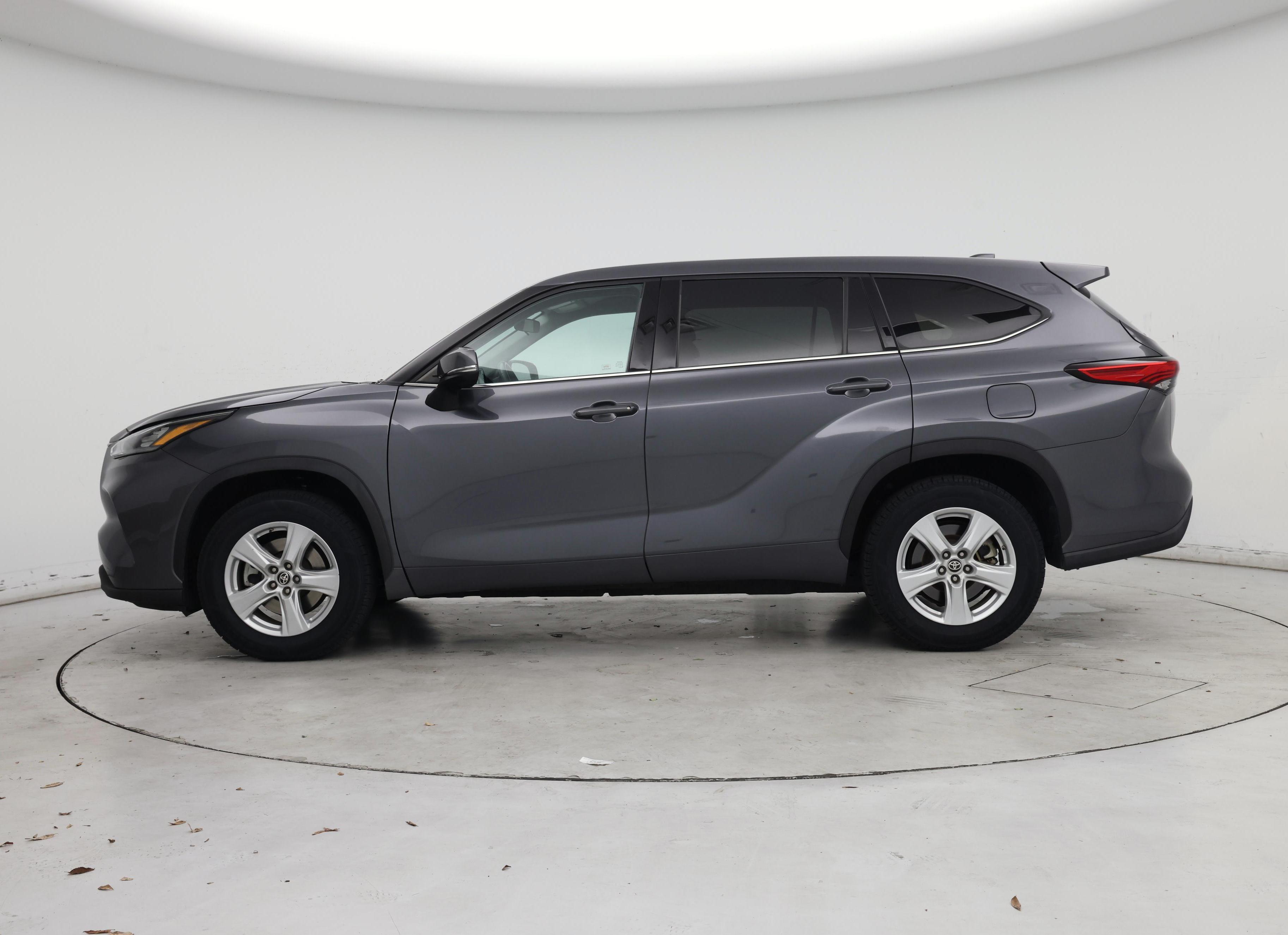 Thumbnail: 2020 Toyota Highlander - 3