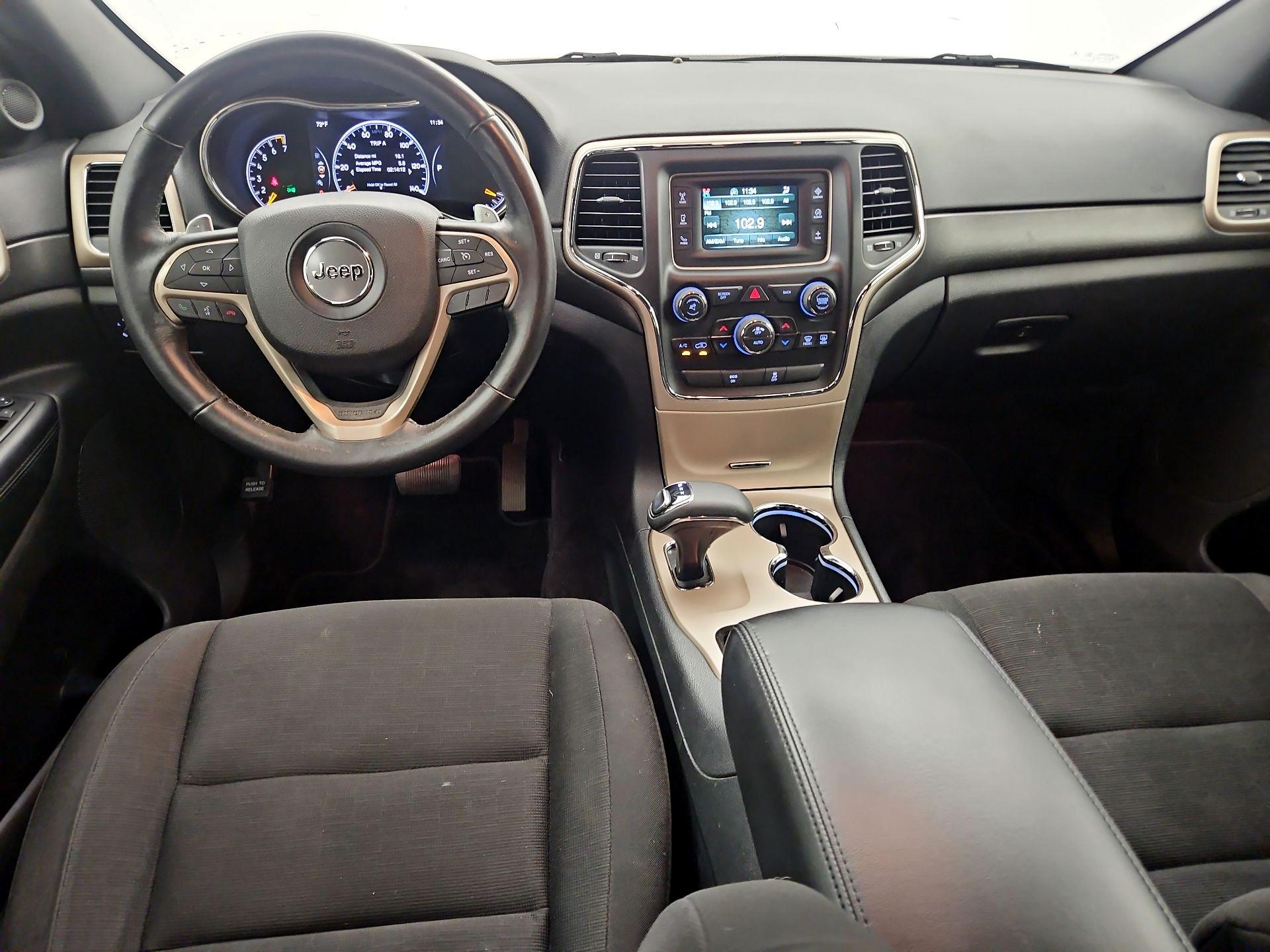 Thumbnail: 2015 Jeep Grand Cherokee - 9