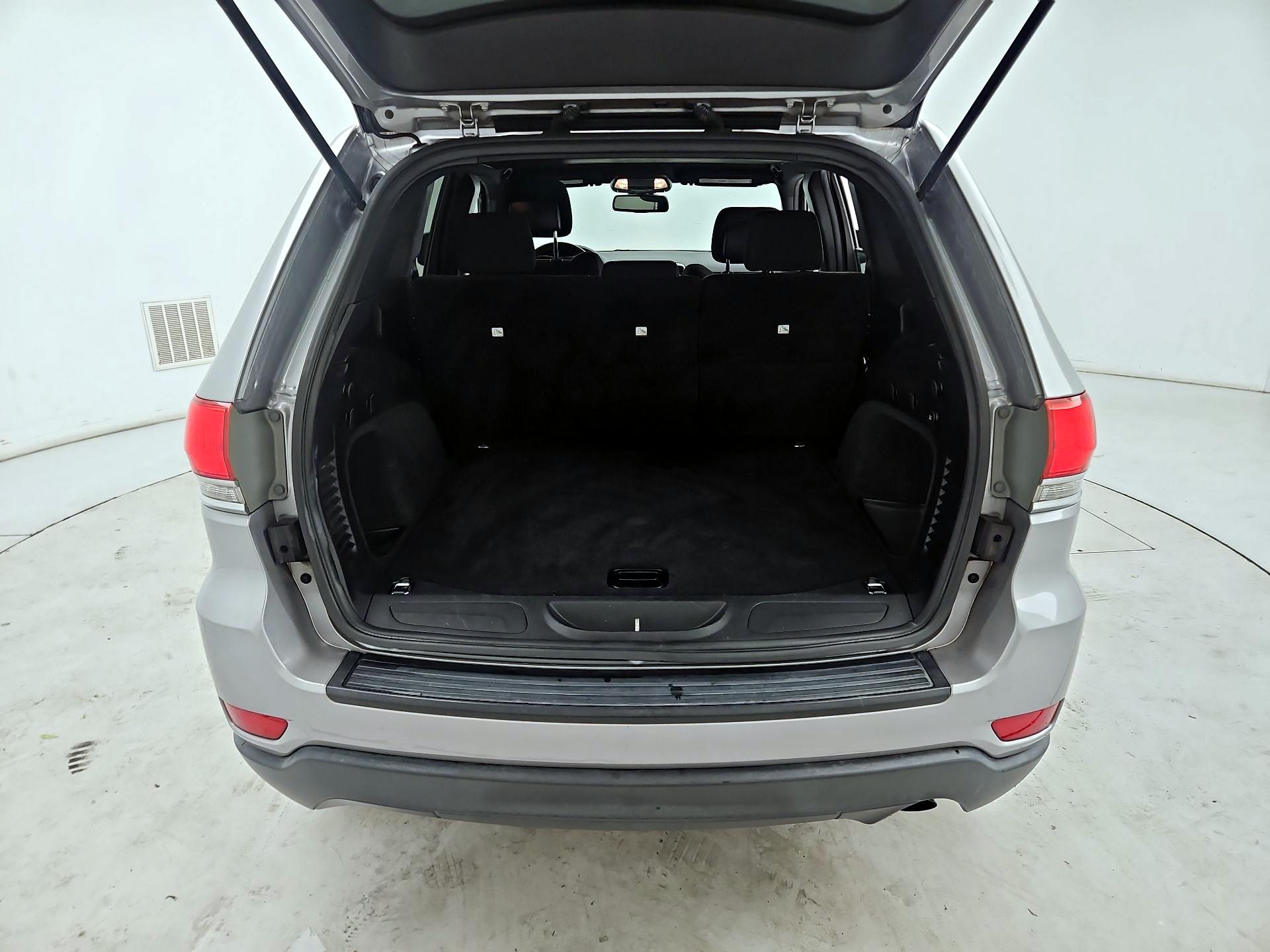 Thumbnail: 2015 Jeep Grand Cherokee - 19
