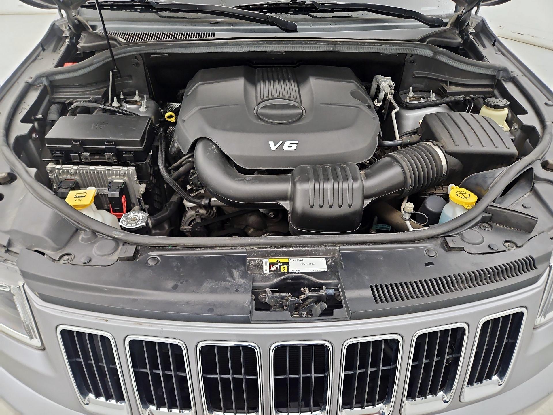 Thumbnail: 2015 Jeep Grand Cherokee - 20