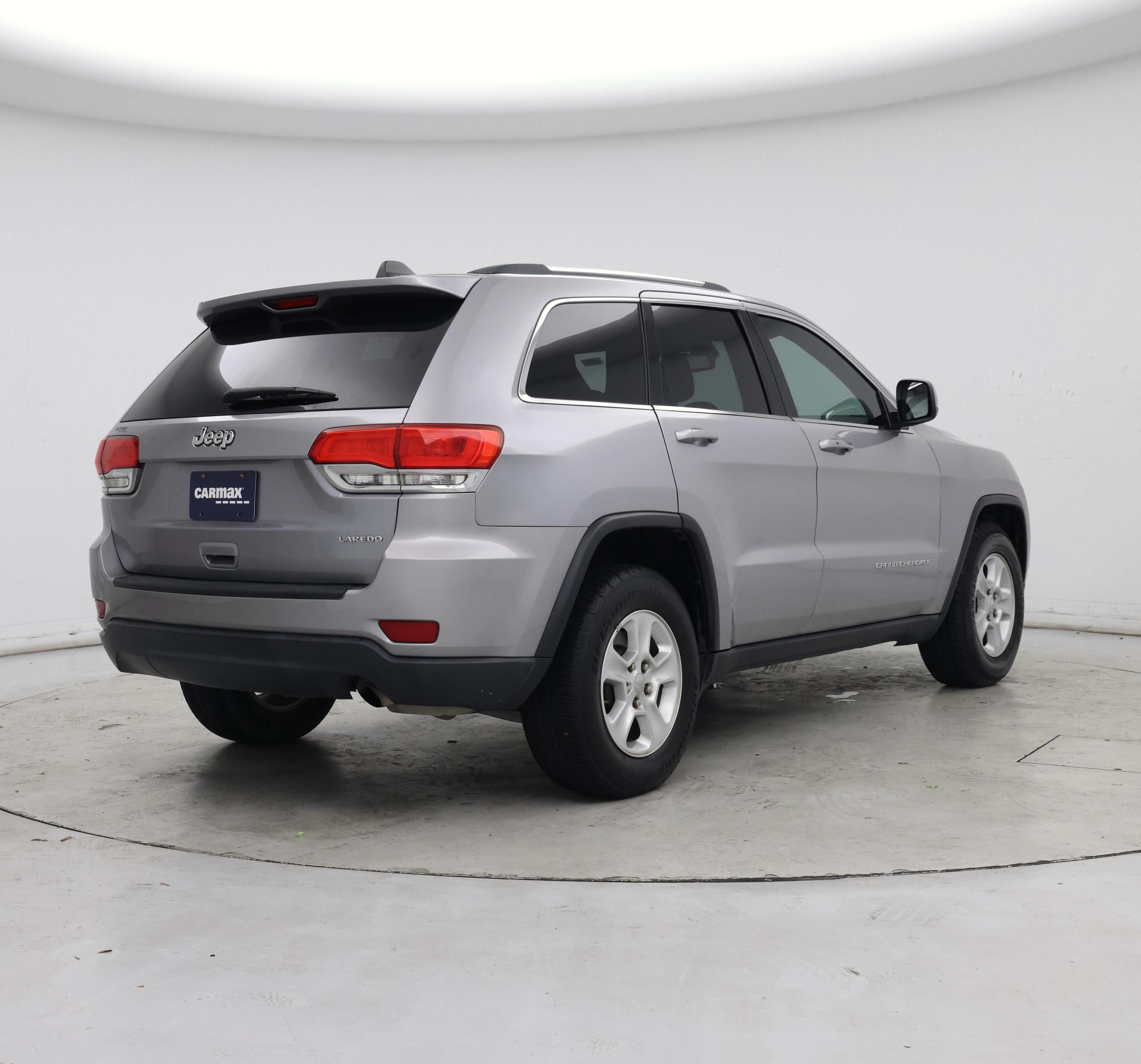 Thumbnail: 2015 Jeep Grand Cherokee - 8
