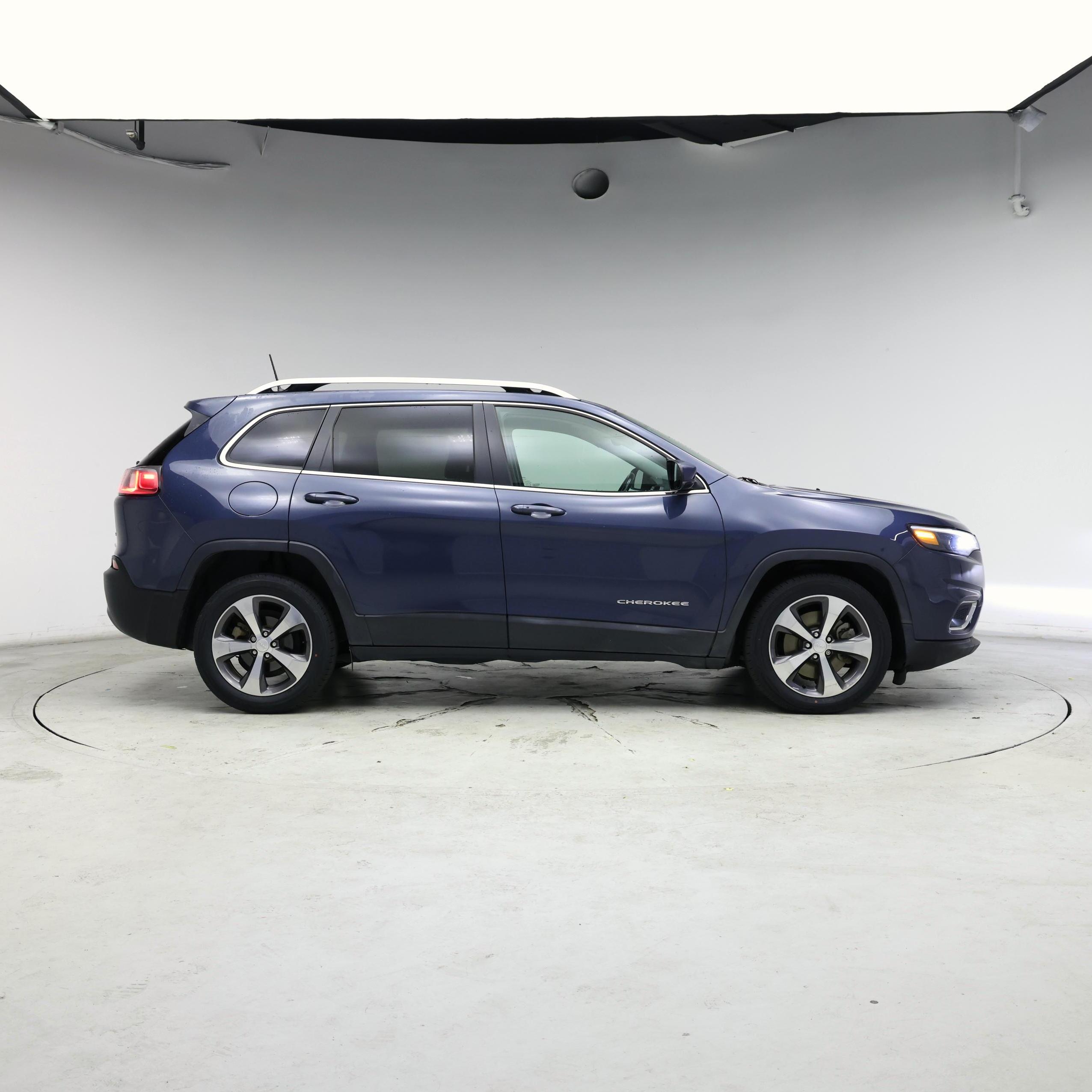 Thumbnail: 2020 Jeep Cherokee - 7