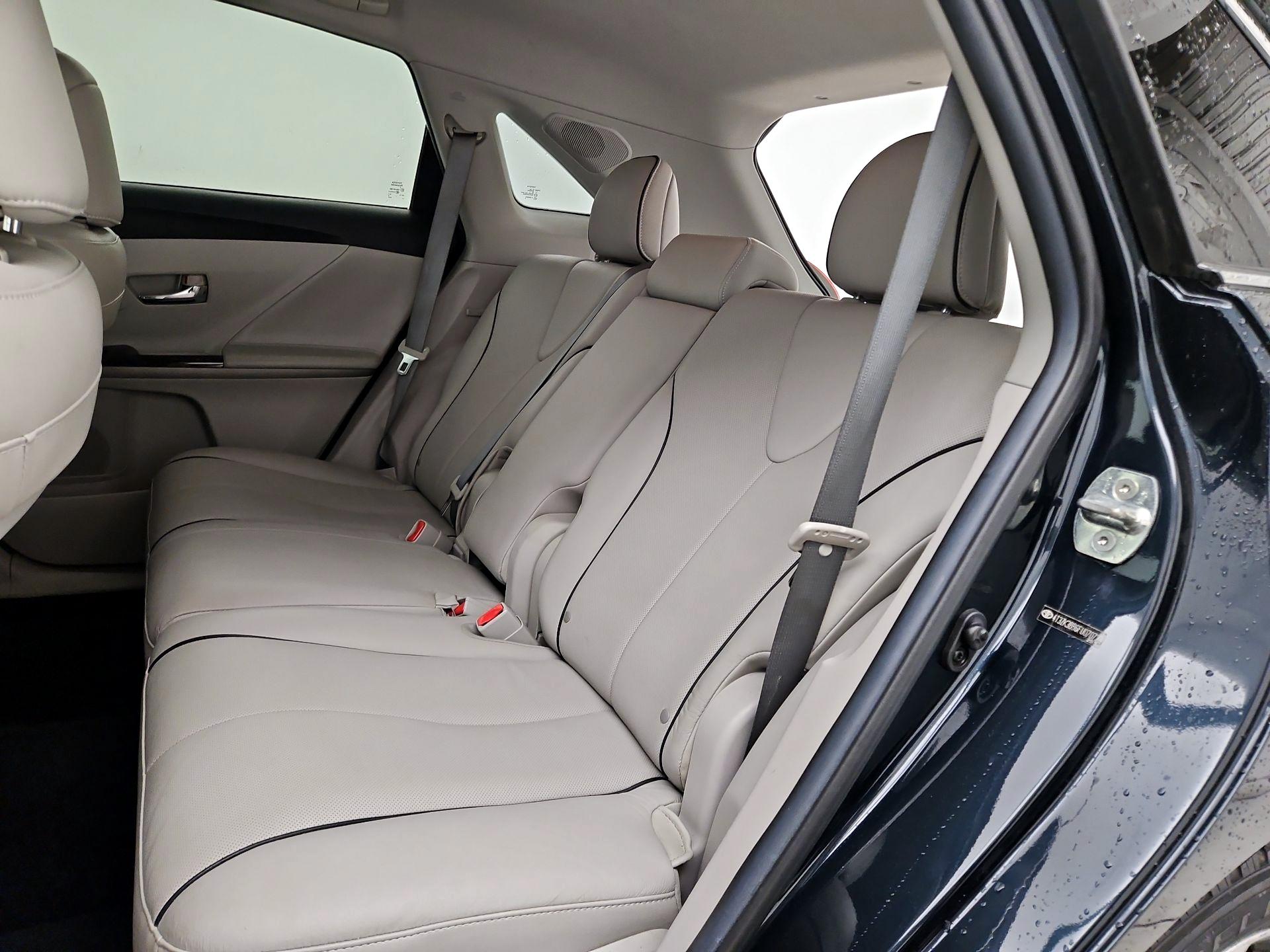 Thumbnail: 2015 Toyota Venza - 19