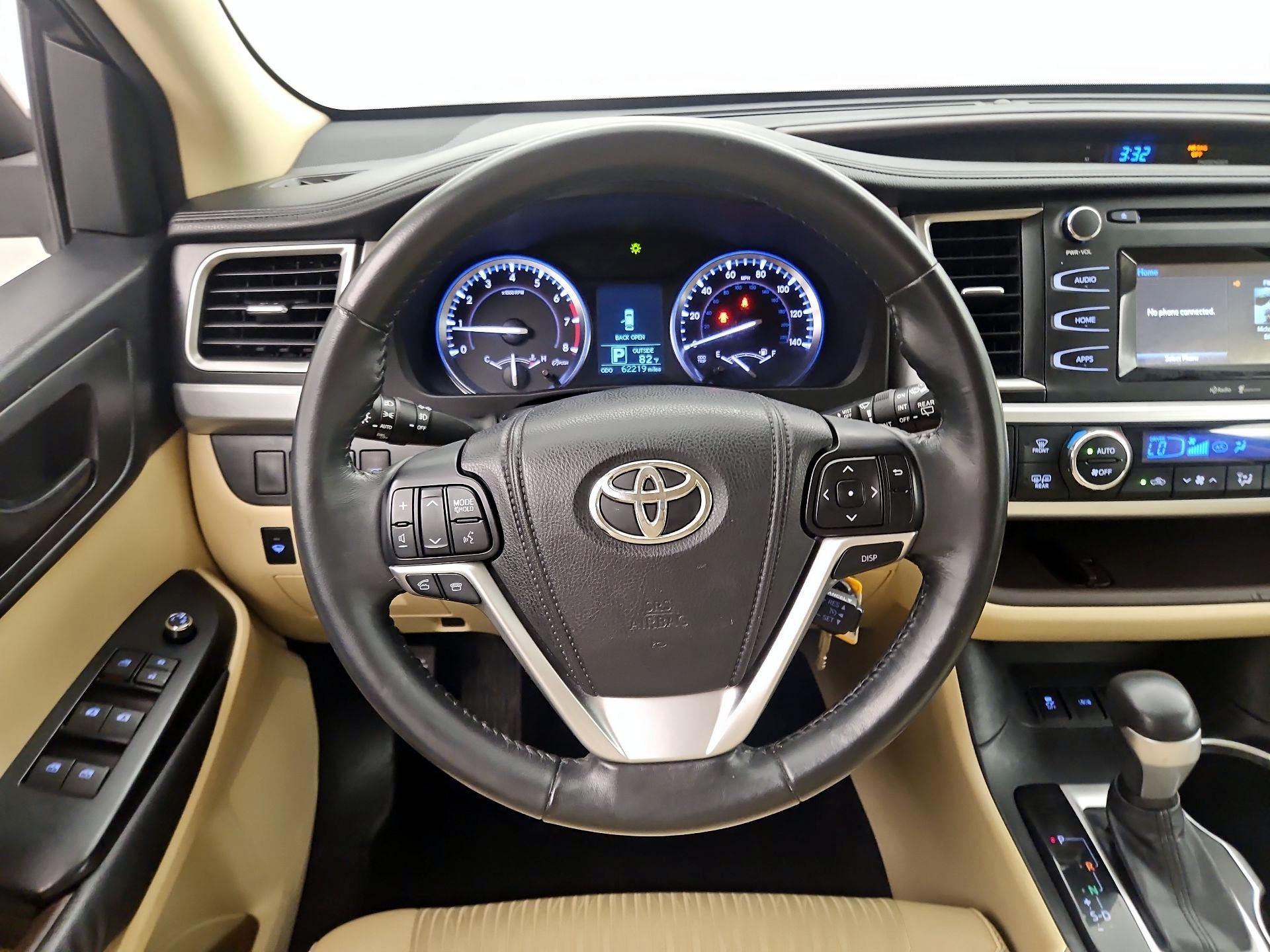 Thumbnail: 2014 Toyota Highlander - 10