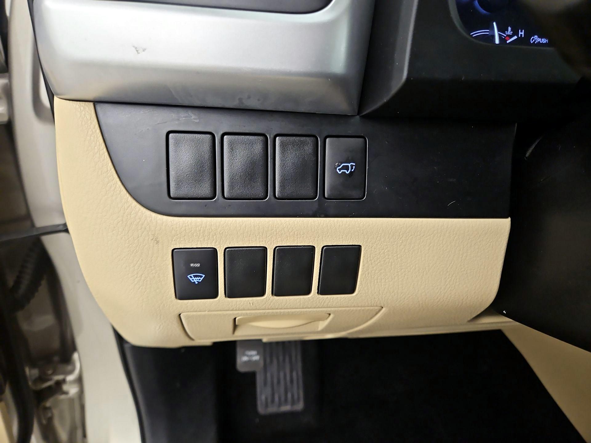 Thumbnail: 2014 Toyota Highlander - 13