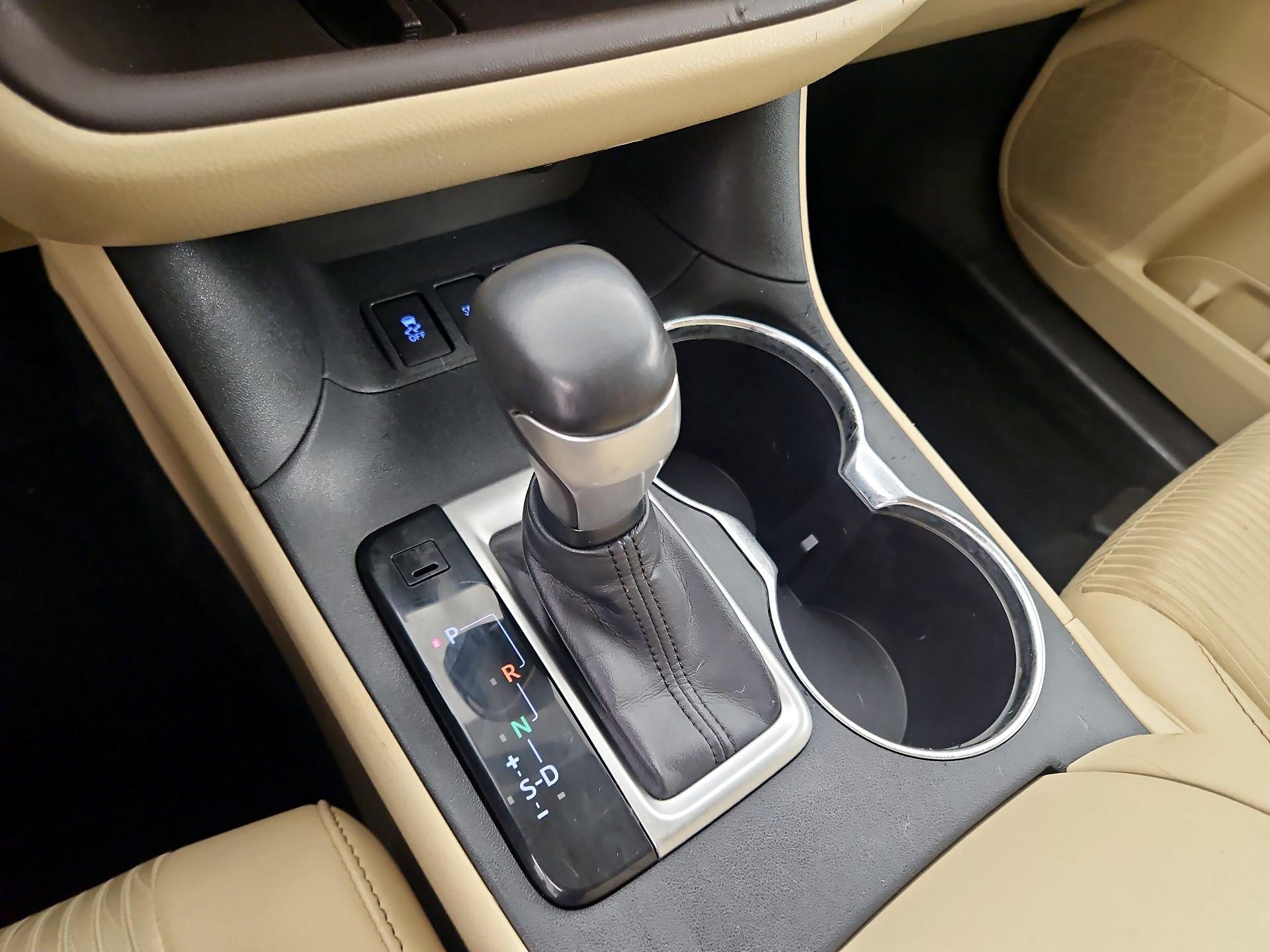 Thumbnail: 2014 Toyota Highlander - 17