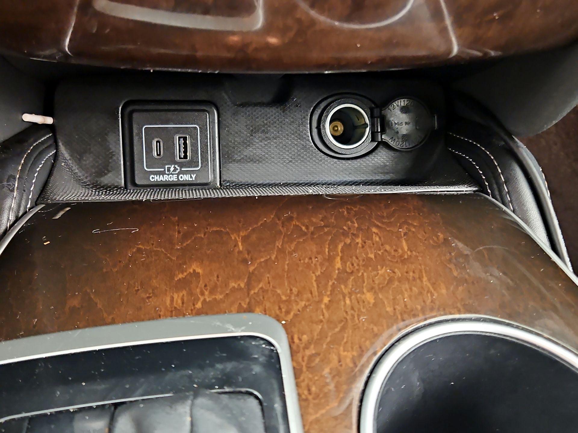 Thumbnail: 2019 INFINITI QX60 - 18