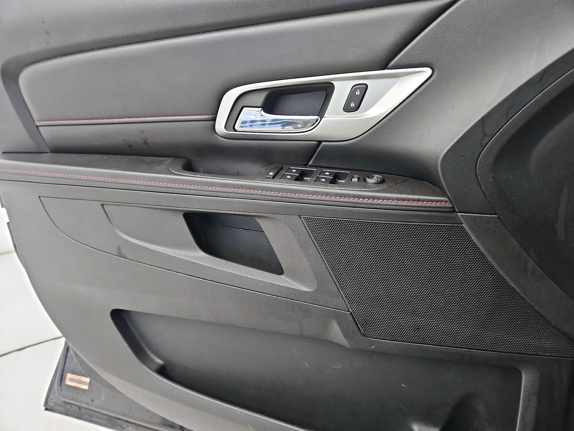 Thumbnail: 2015 GMC Terrain - 12