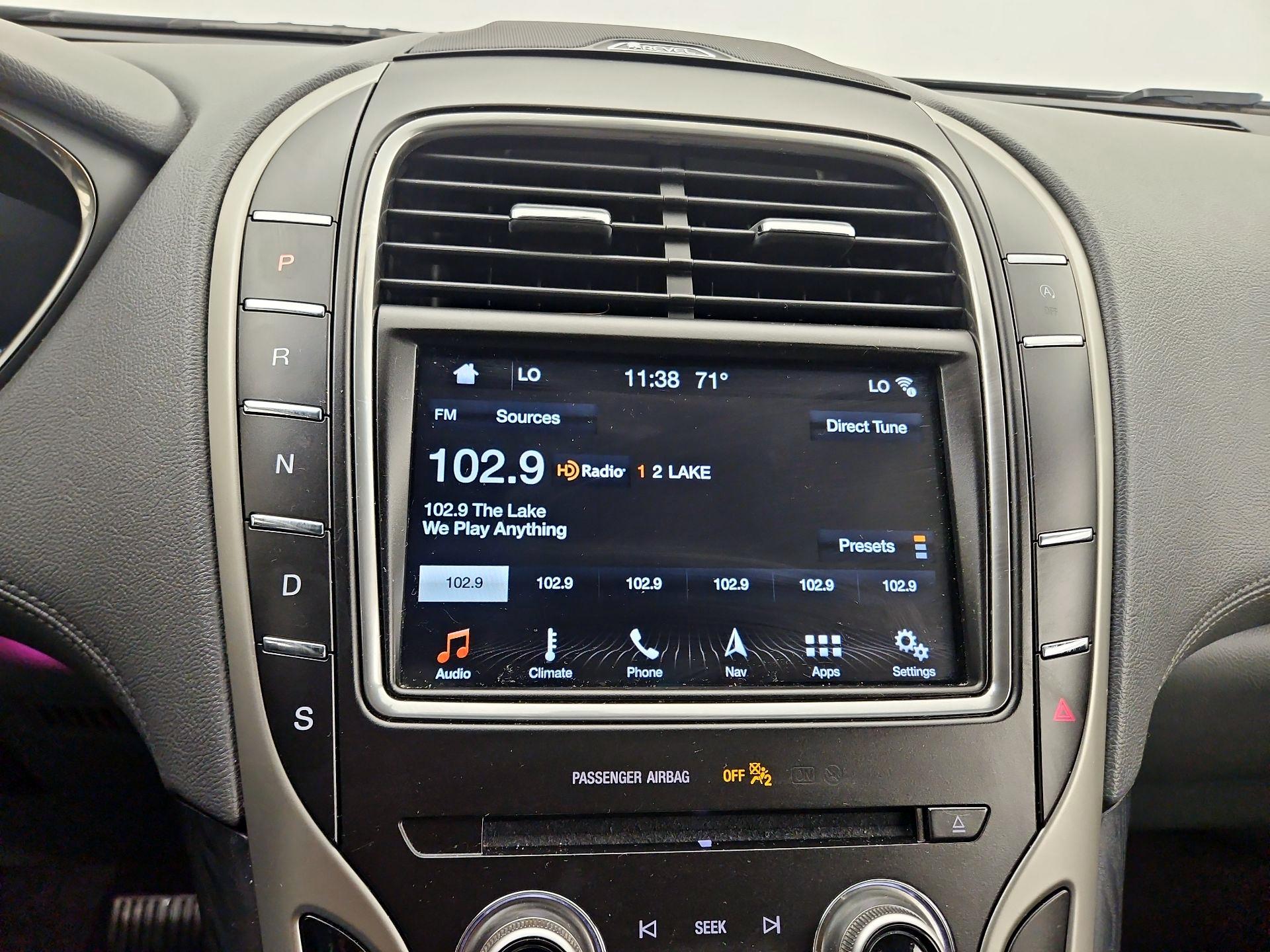 Thumbnail: 2019 Lincoln Nautilus - 14