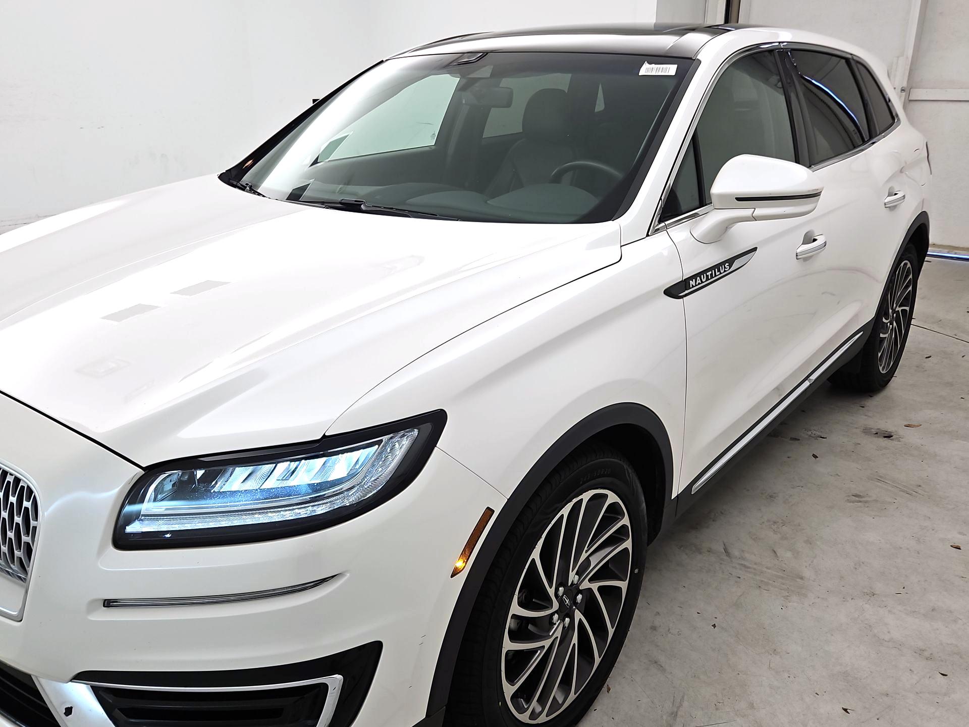 Thumbnail: 2019 Lincoln Nautilus - 3