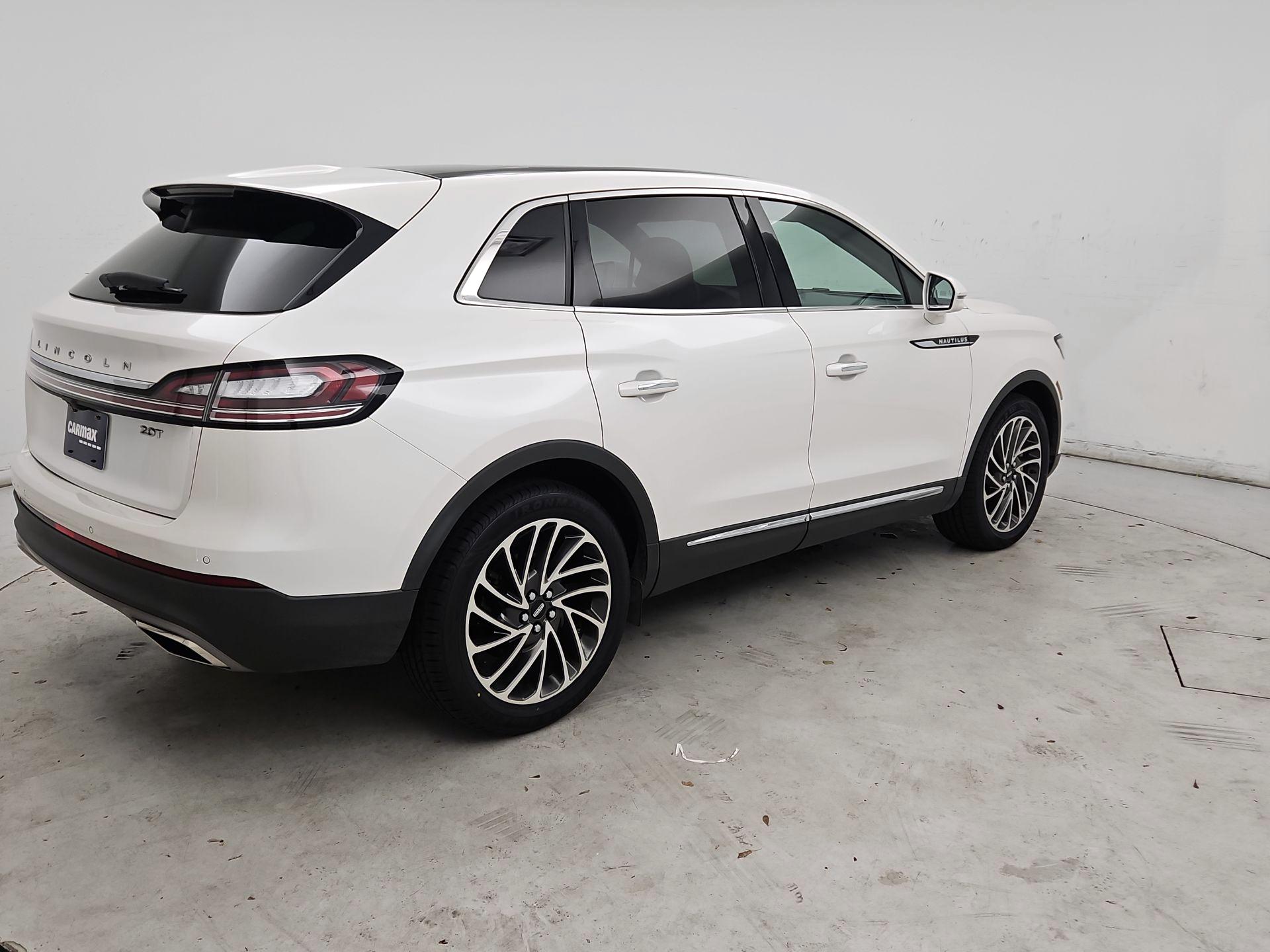 Thumbnail: 2019 Lincoln Nautilus - 5