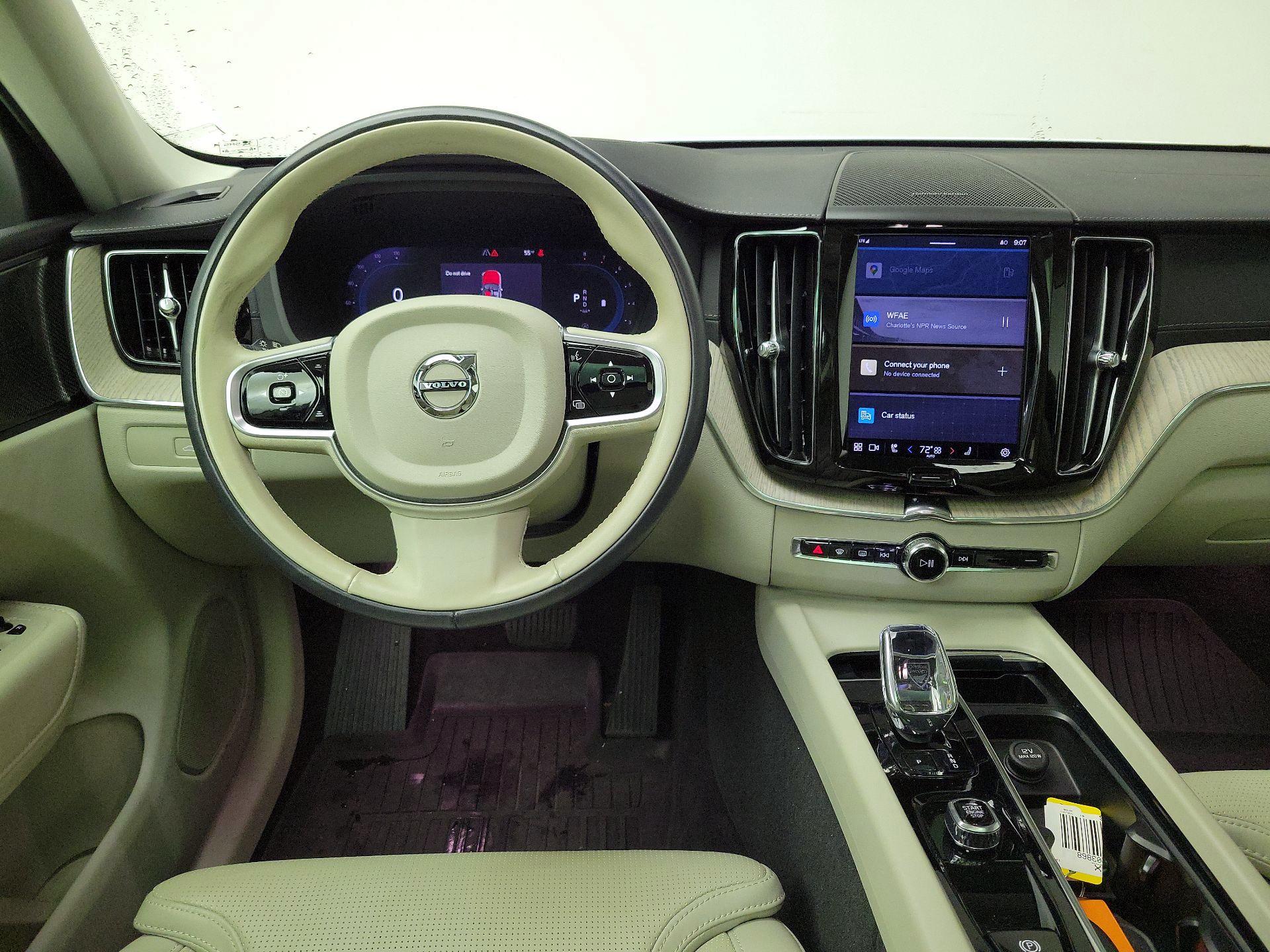 Thumbnail: 2023 Volvo XC60 - 10