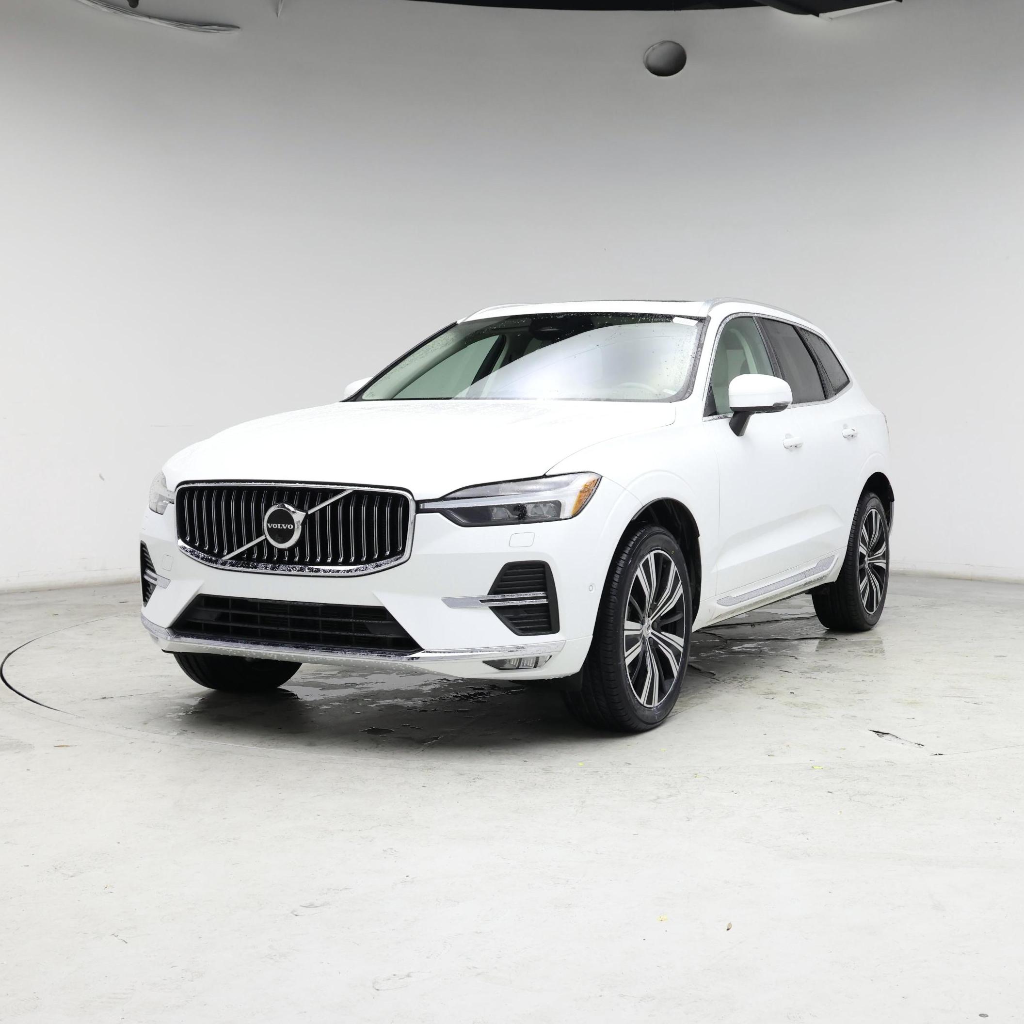 Thumbnail: 2023 Volvo XC60 - 4
