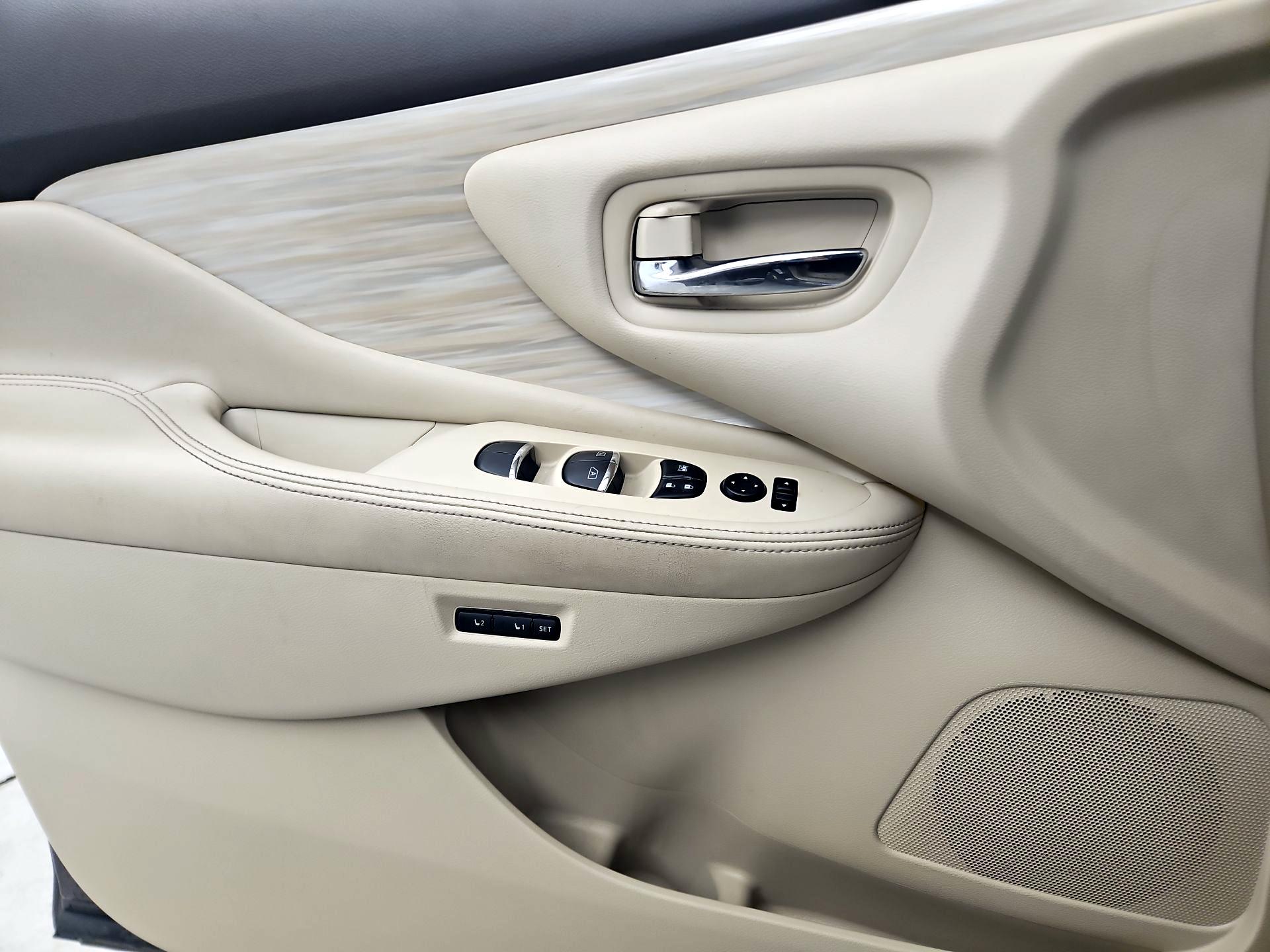 Thumbnail: 2015 Nissan Murano - 12