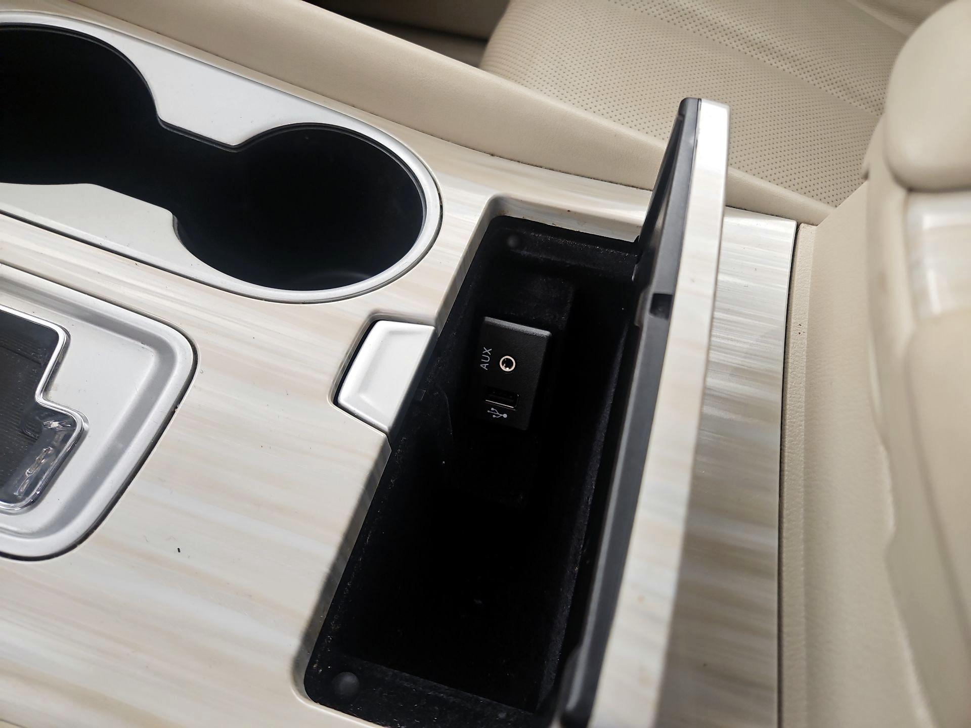 Thumbnail: 2015 Nissan Murano - 19