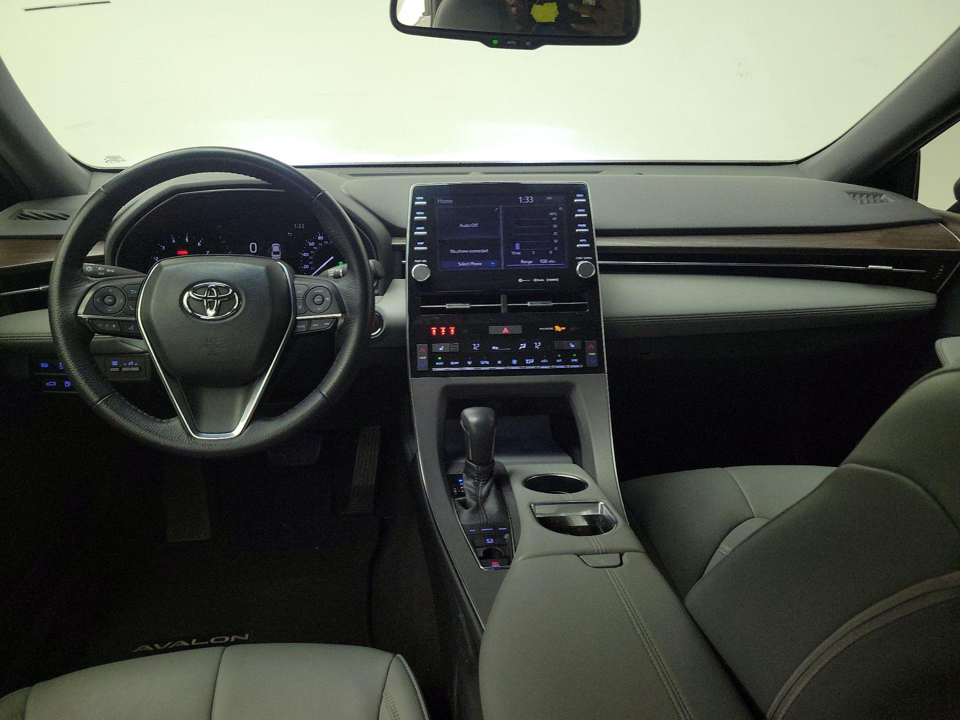 Thumbnail: 2020 Toyota Avalon - 9
