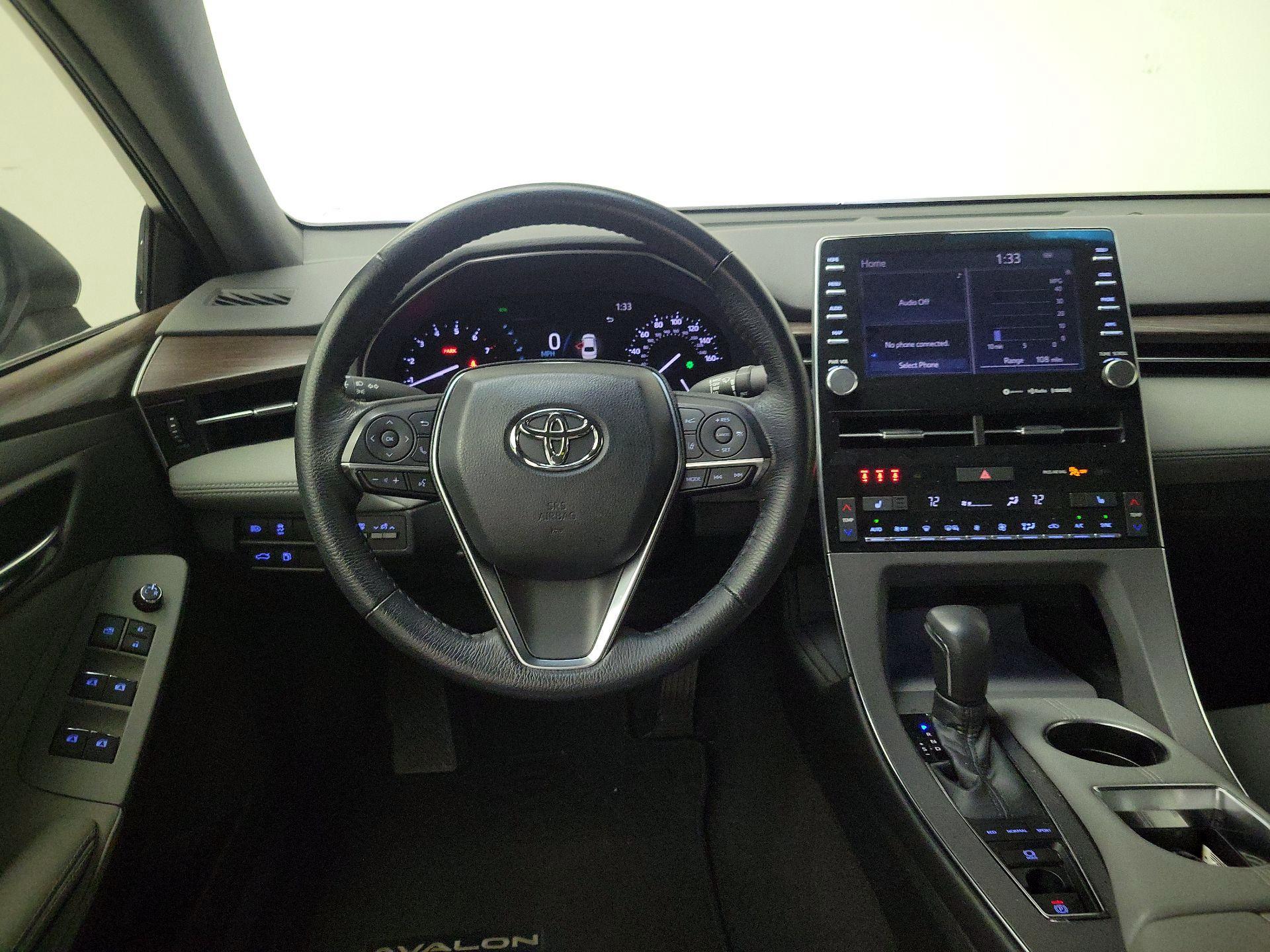 Thumbnail: 2020 Toyota Avalon - 10
