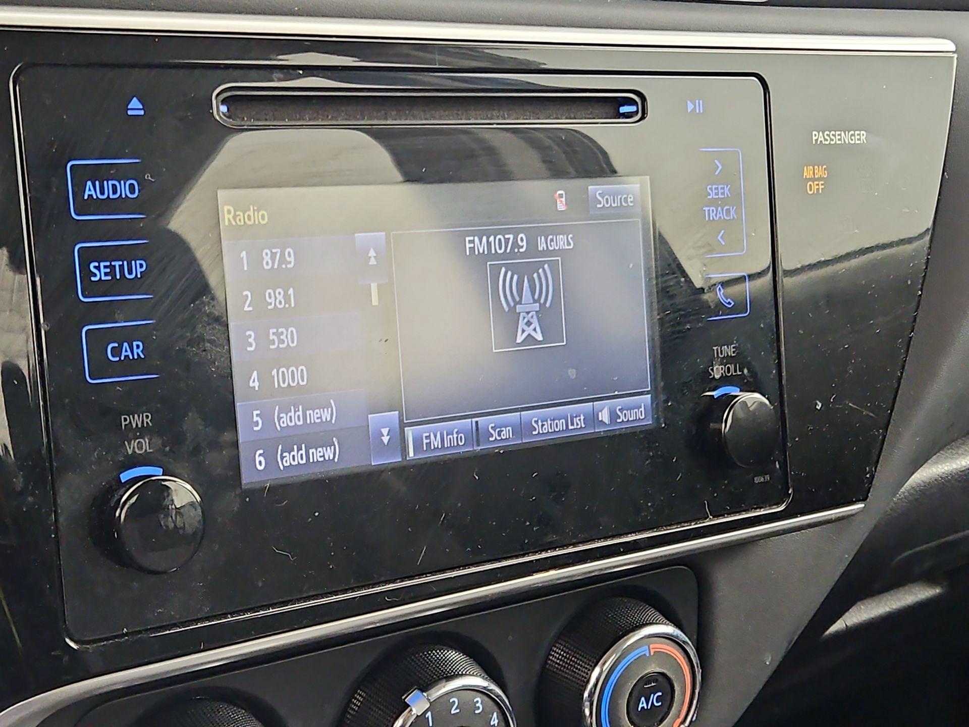 Thumbnail: 2017 Toyota Corolla - 15