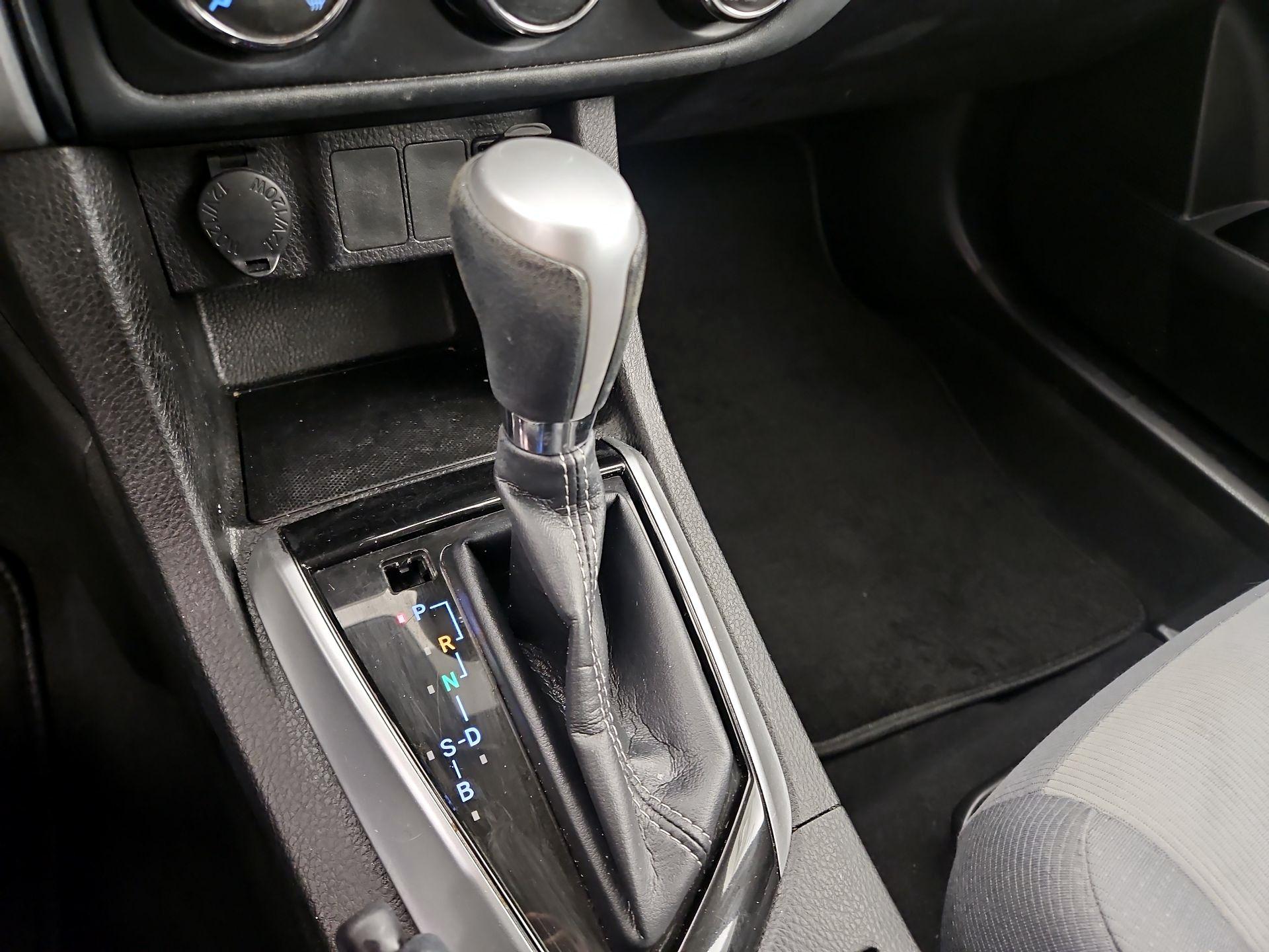 Thumbnail: 2017 Toyota Corolla - 17