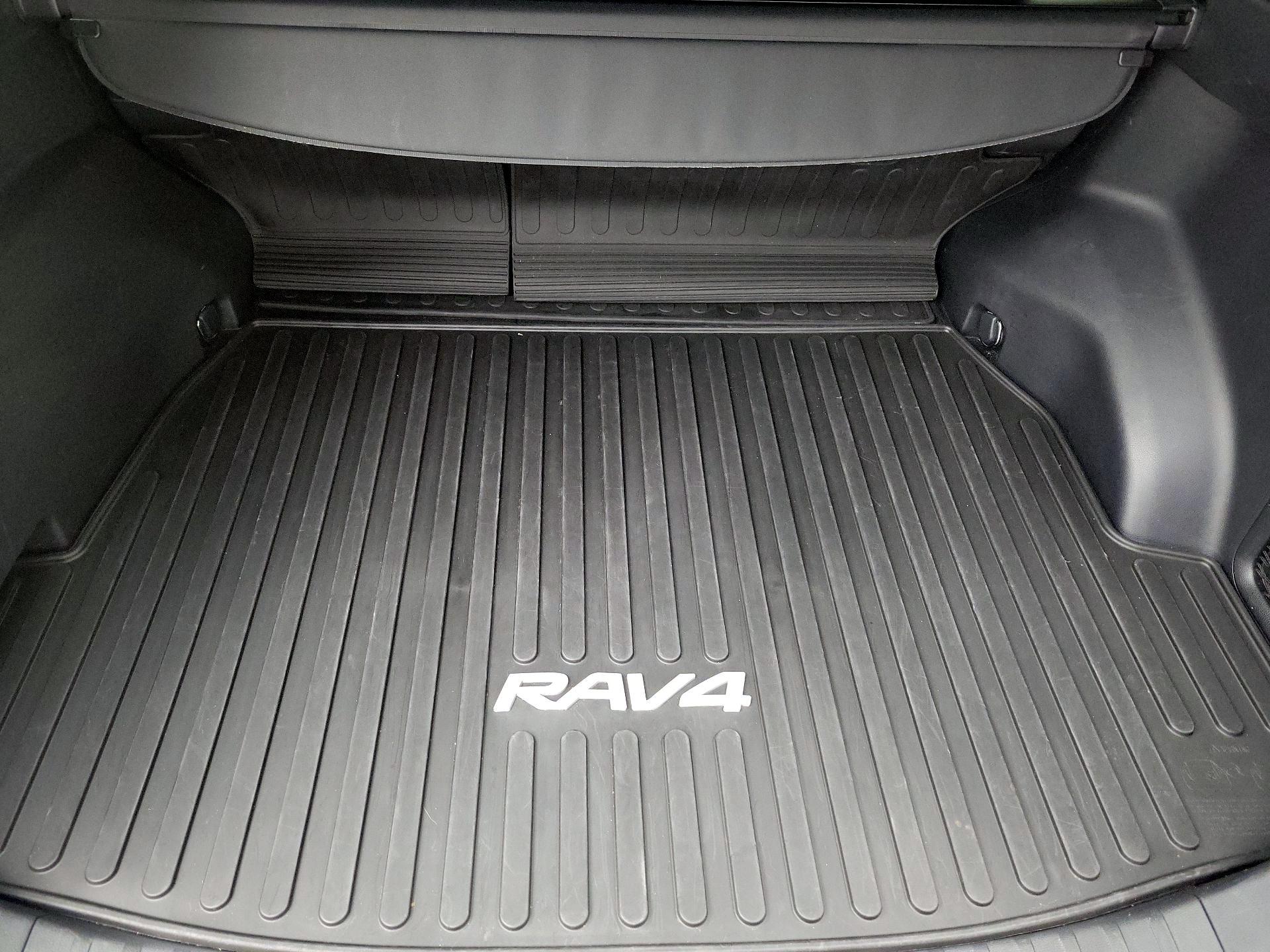 Thumbnail: 2023 Toyota RAV4 - 20