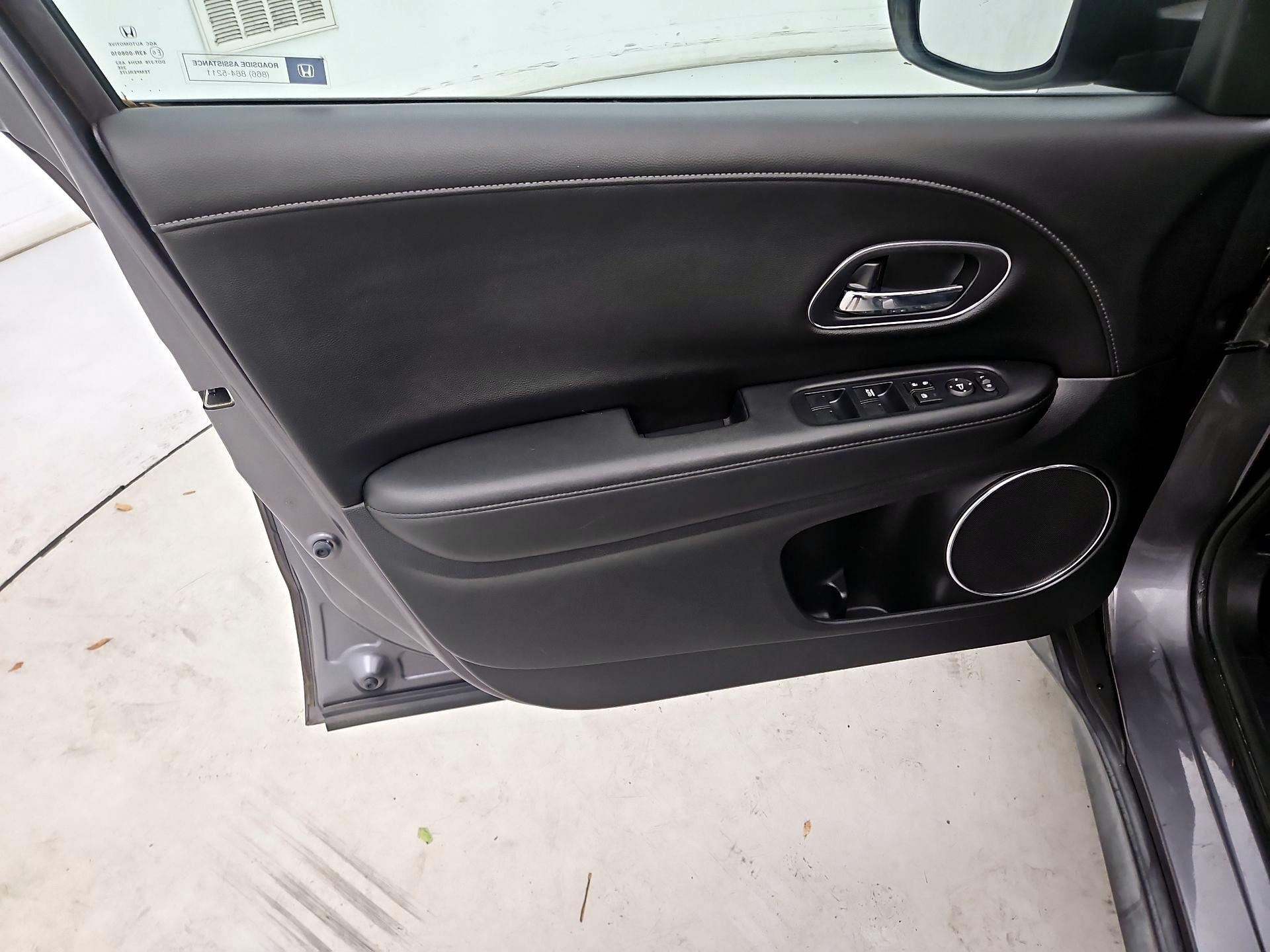 Thumbnail: 2017 Honda HR-V - 12