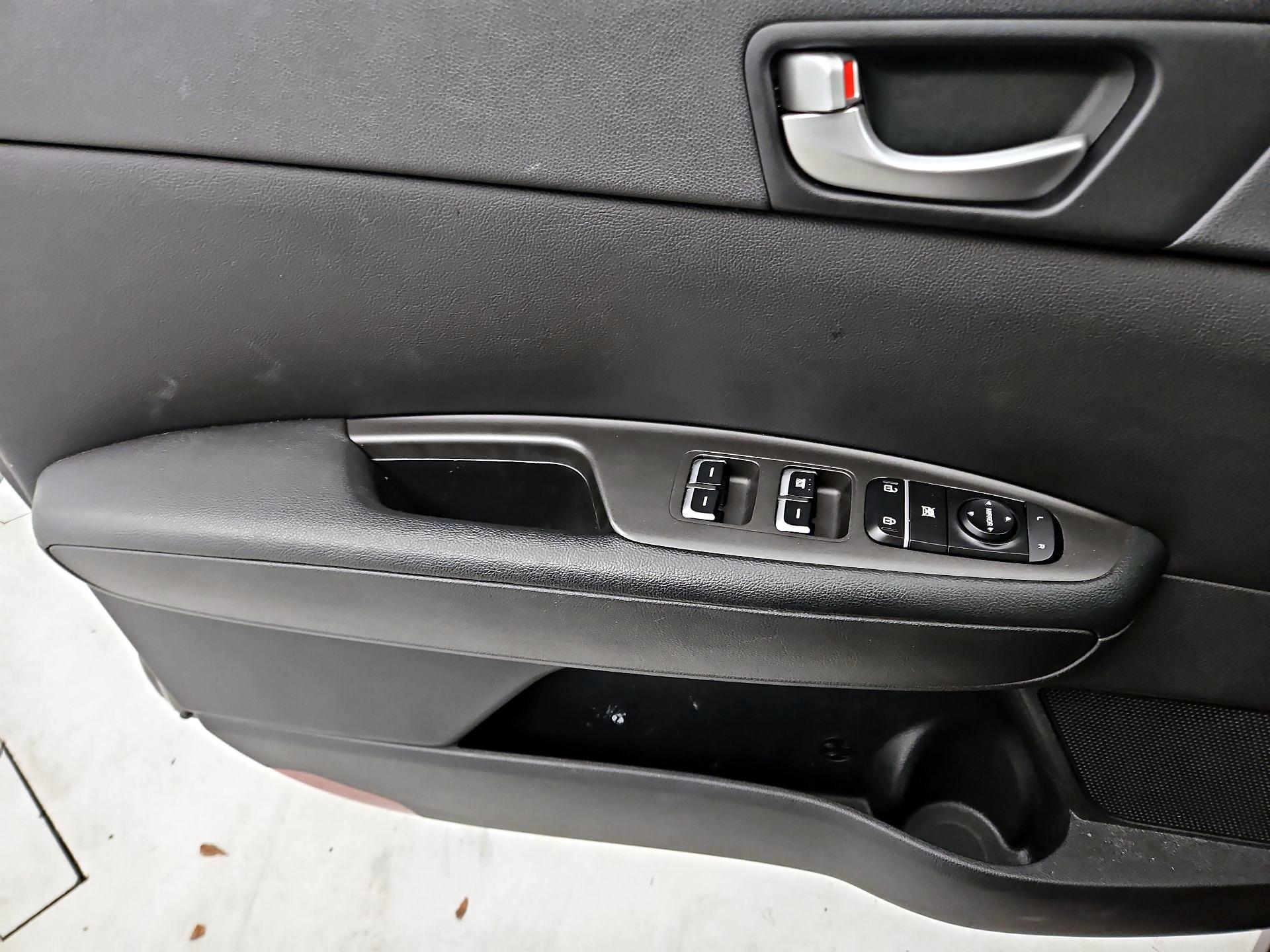 Thumbnail: 2018 Kia Optima - 12