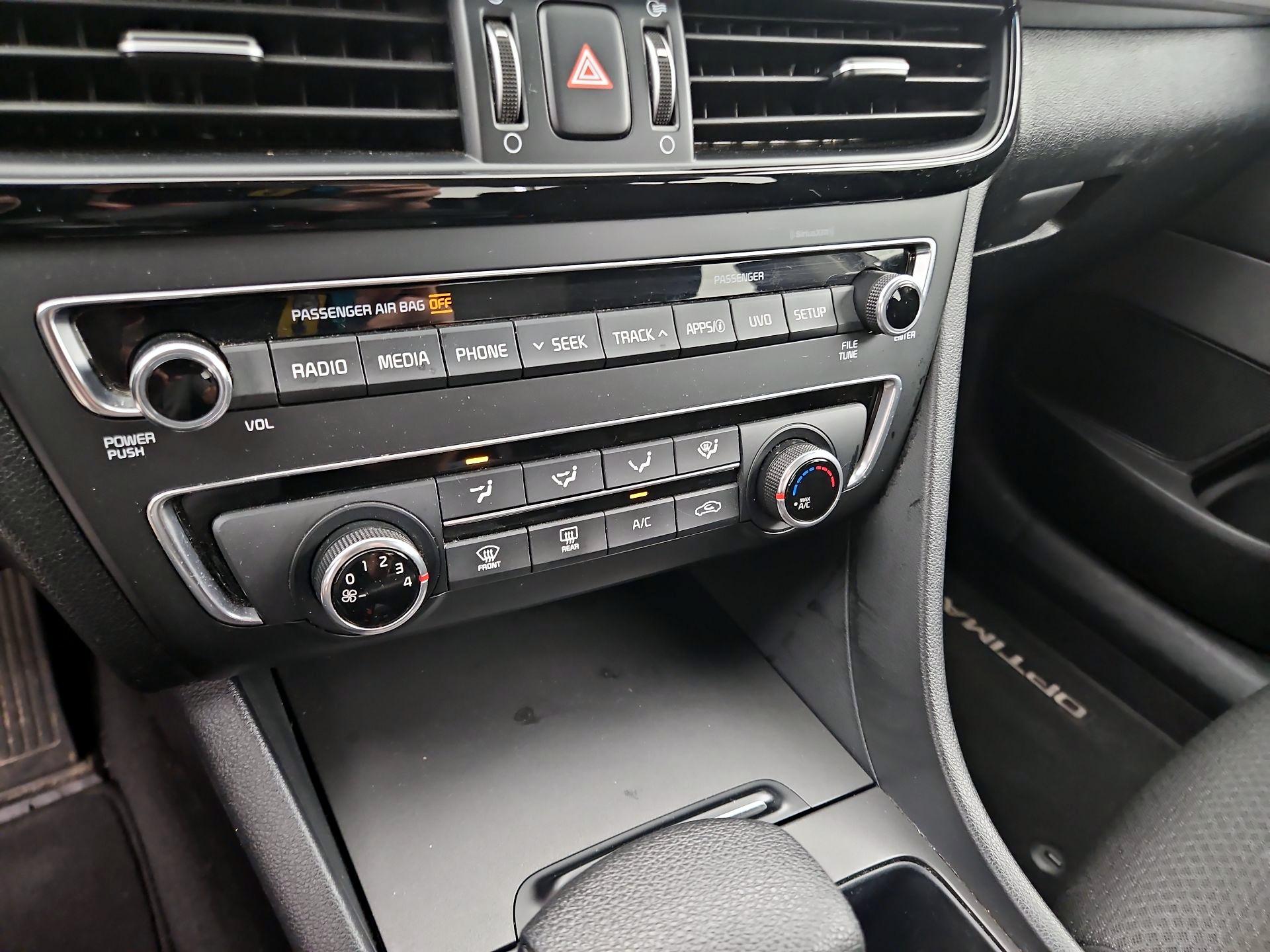 Thumbnail: 2018 Kia Optima - 16