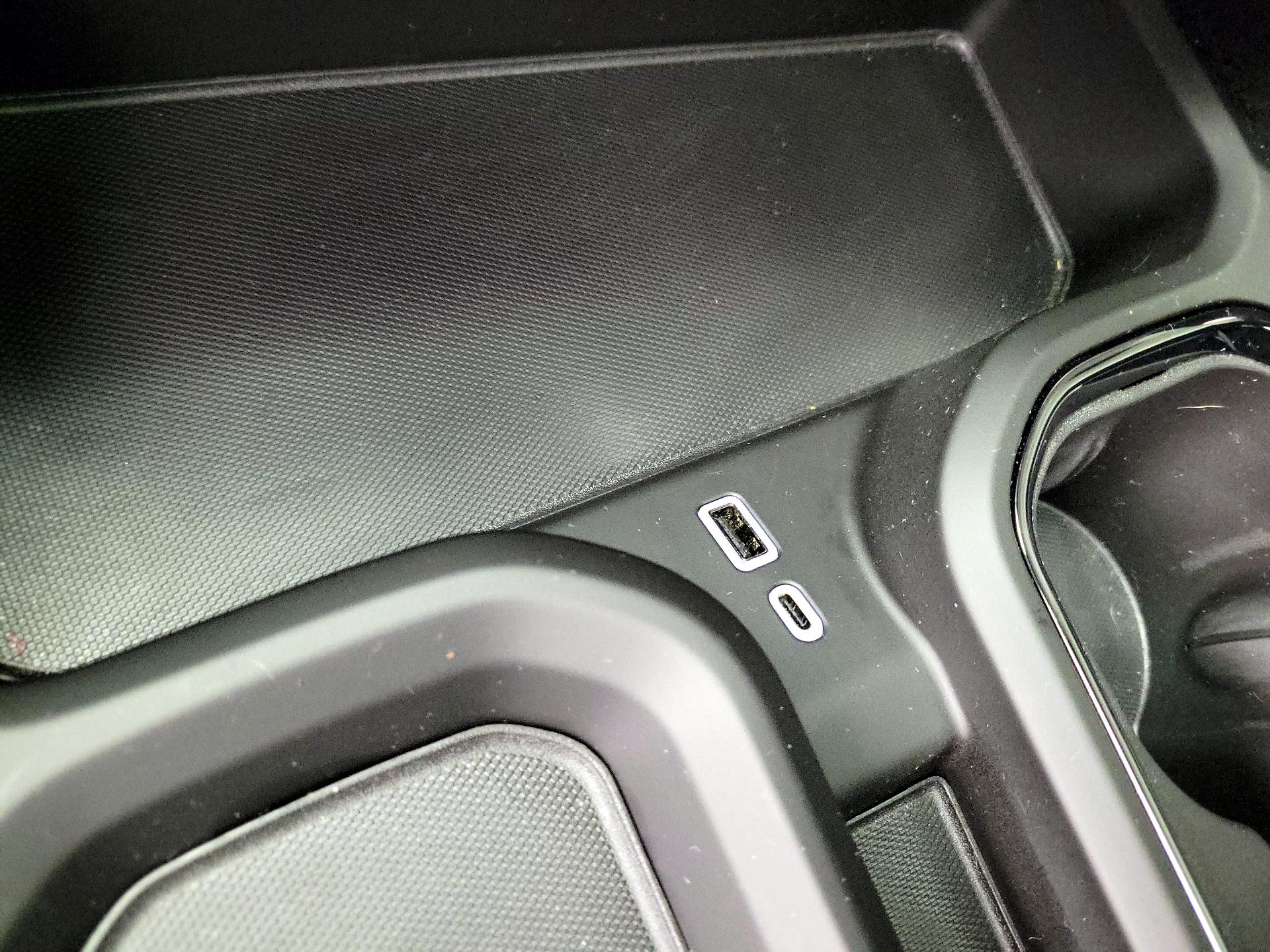 Thumbnail: 2024 GMC Sierra 3500 - 18