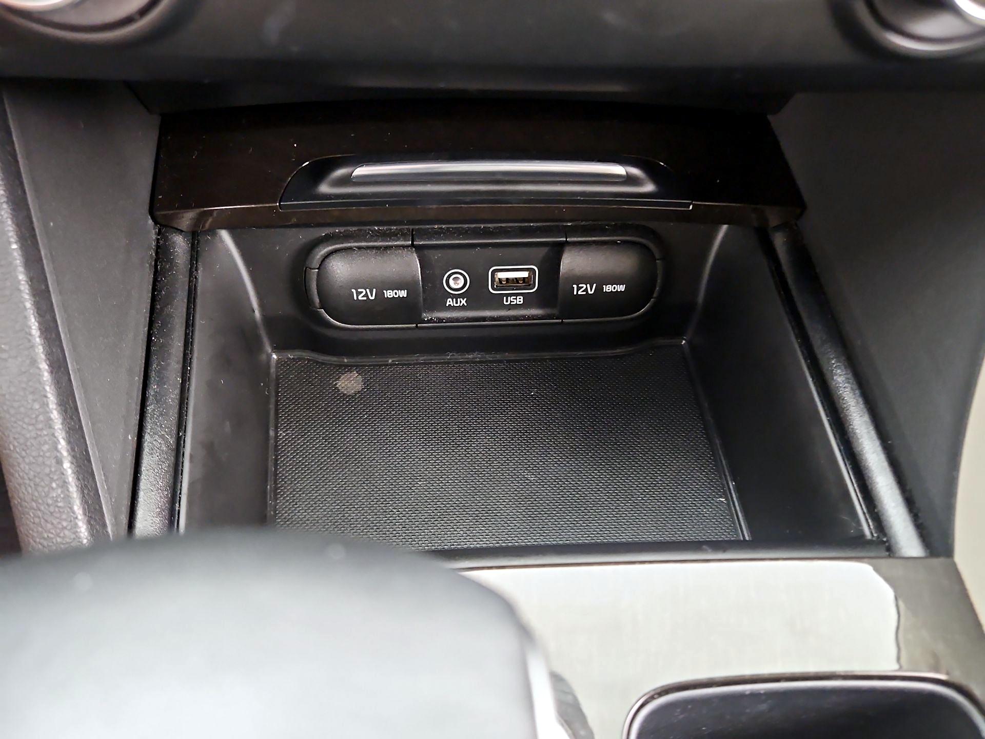 Thumbnail: 2017 Kia Optima - 18