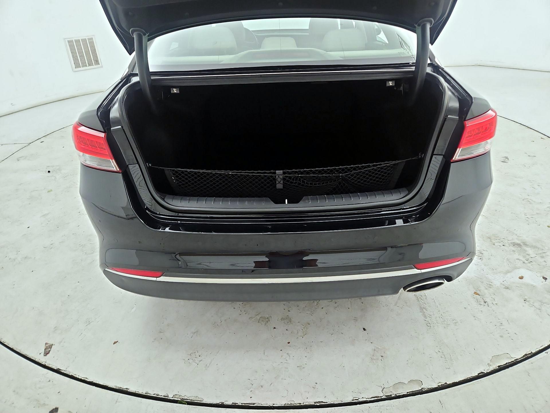 Thumbnail: 2017 Kia Optima - 20