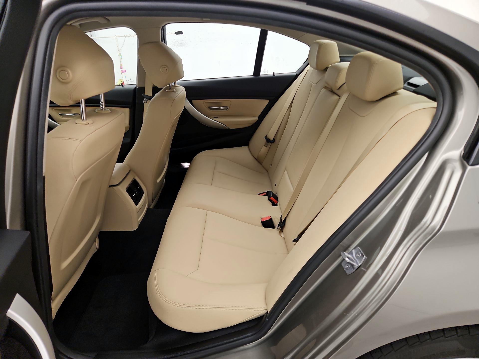 Thumbnail: 2018 BMW 3 Series - 19