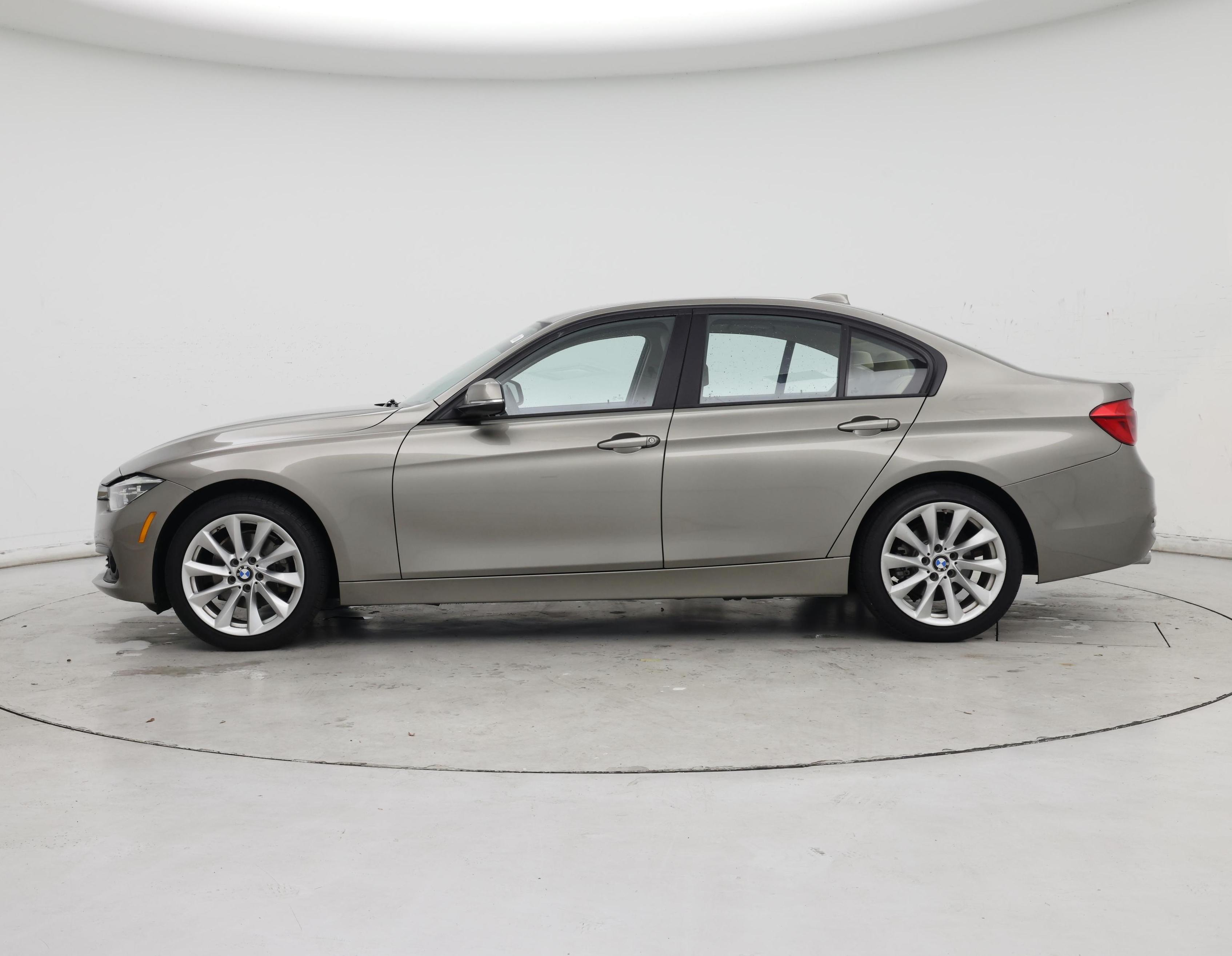 Thumbnail: 2018 BMW 3 Series - 3