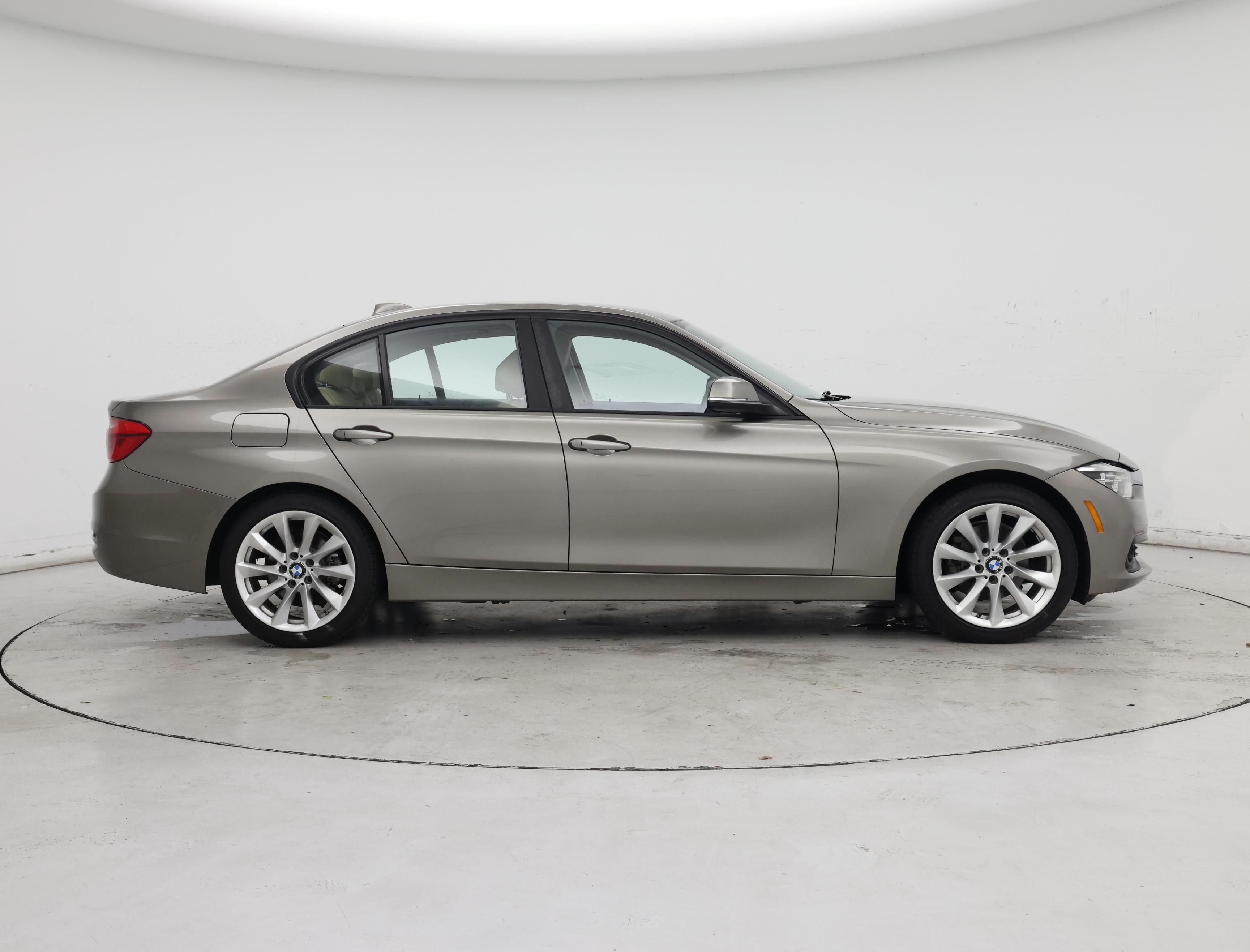 Thumbnail: 2018 BMW 3 Series - 7
