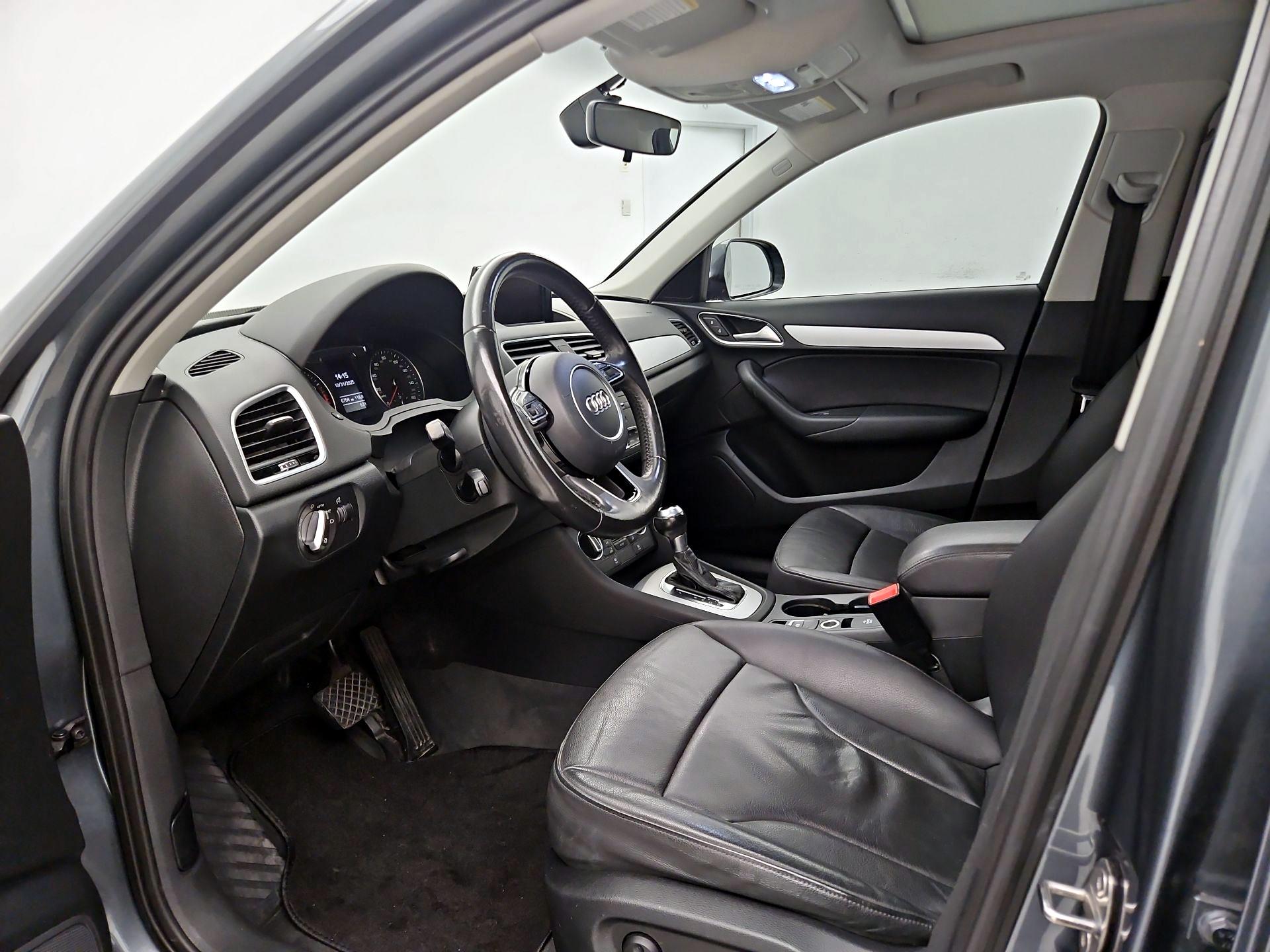 Thumbnail: 2017 Audi Q3 - 11