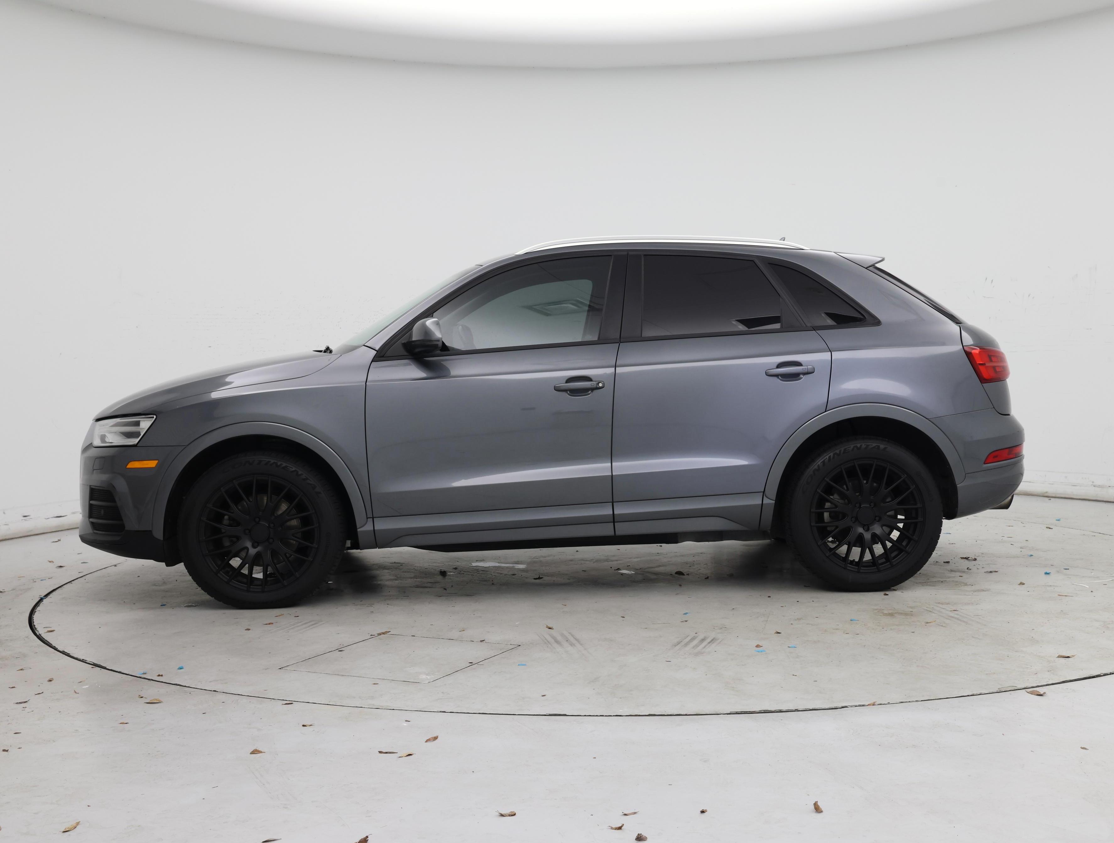 Thumbnail: 2017 Audi Q3 - 3