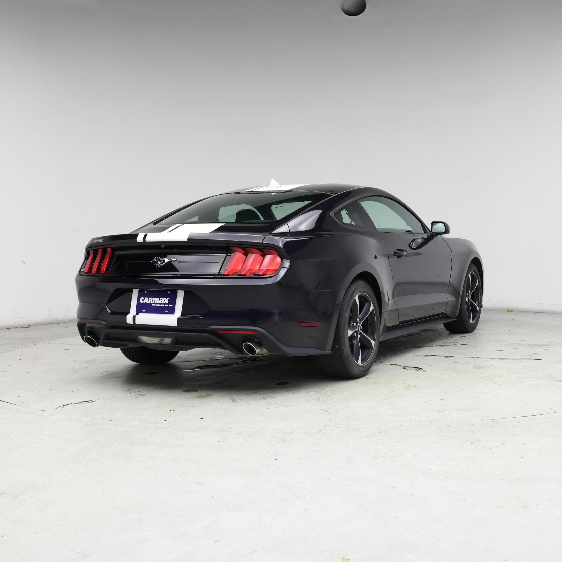 Thumbnail: 2022 Ford Mustang - 8