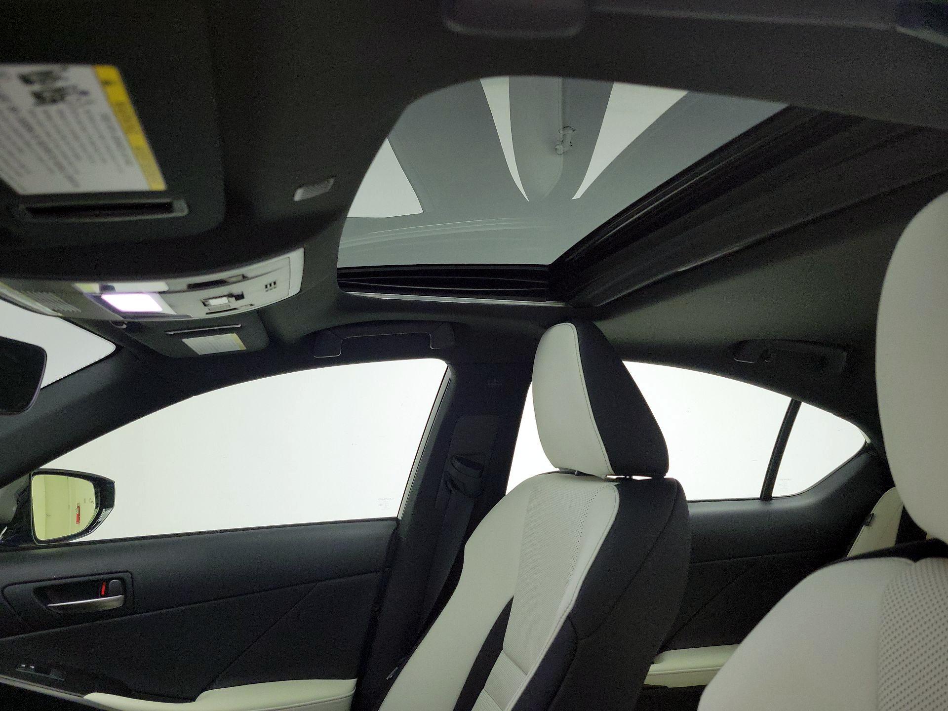 Thumbnail: 2025 Lexus IS - 20