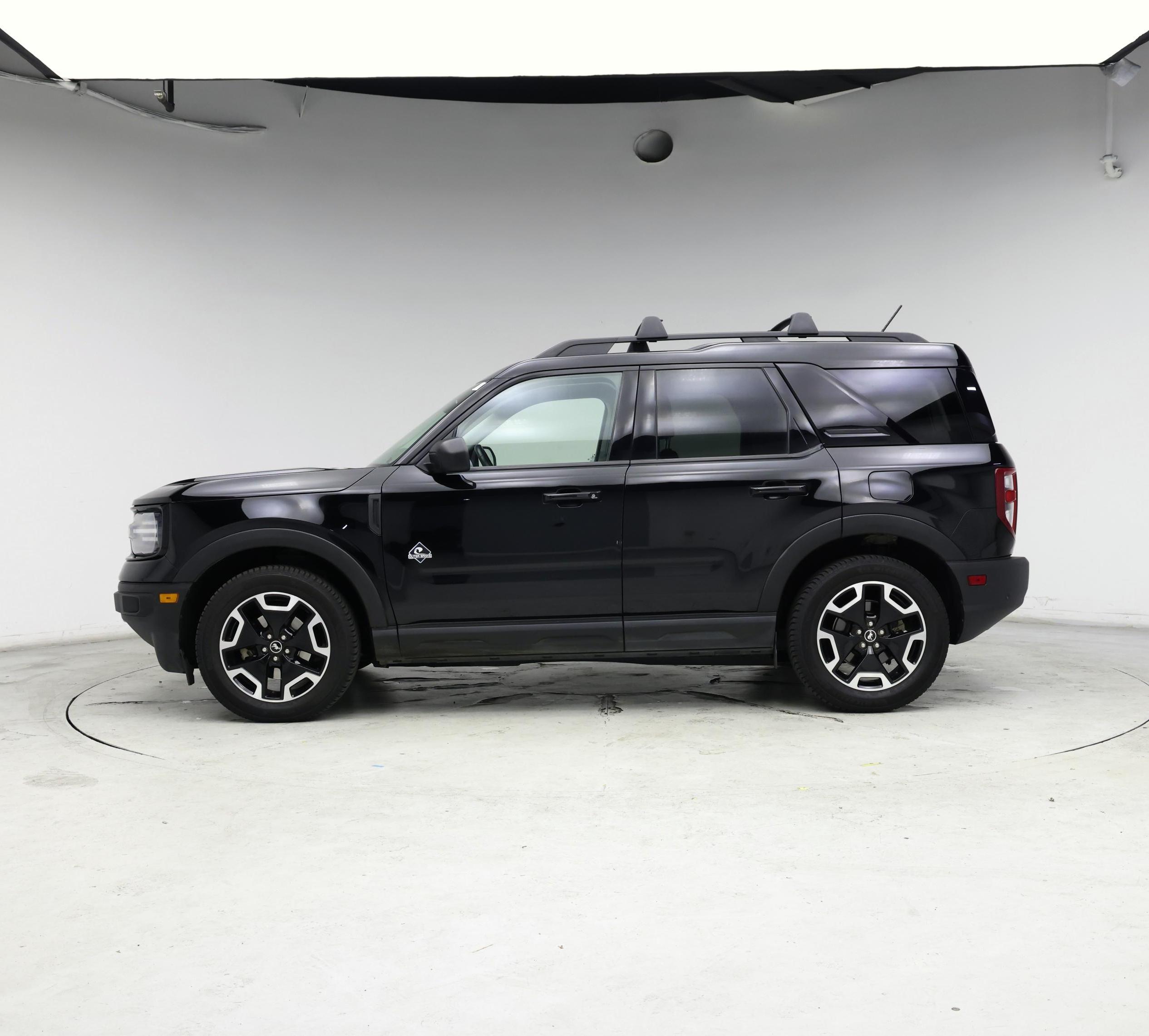 Thumbnail: 2021 Ford Bronco Sport - 3